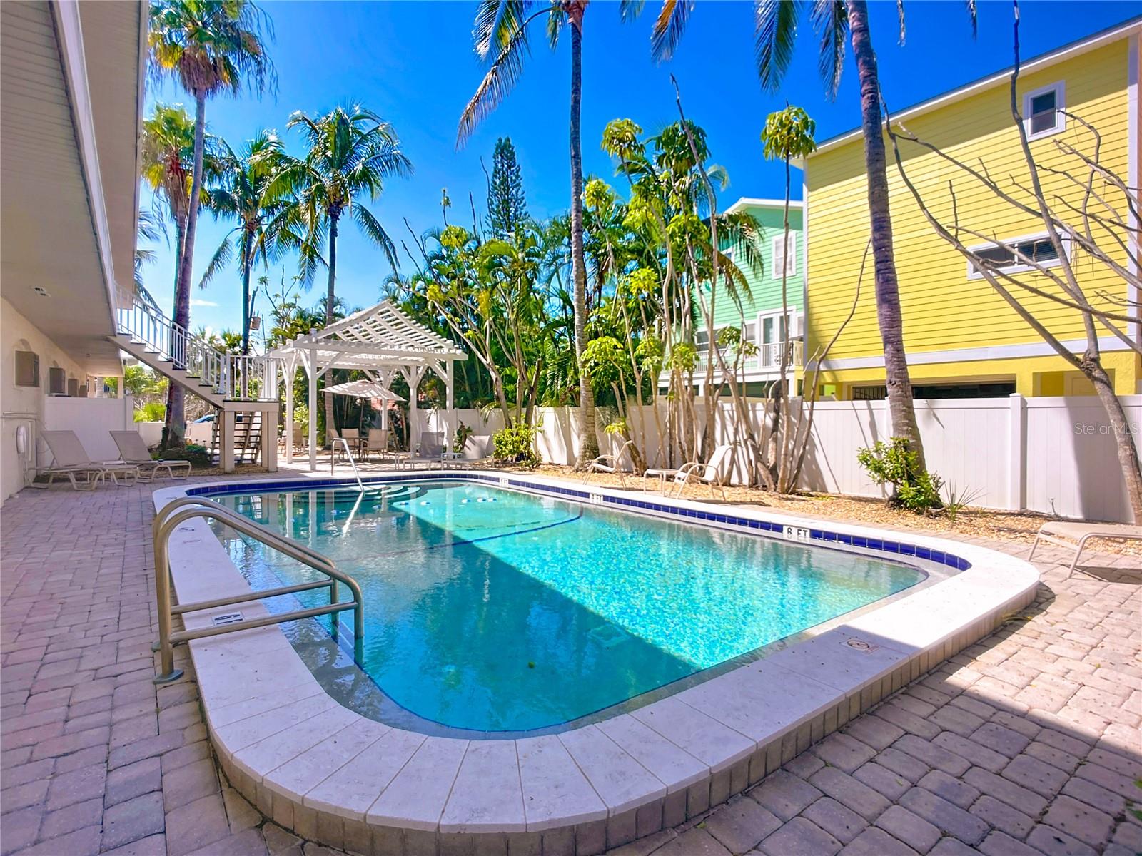 3100 GULF DR #2, HOLMES BEACH, FL, 34217