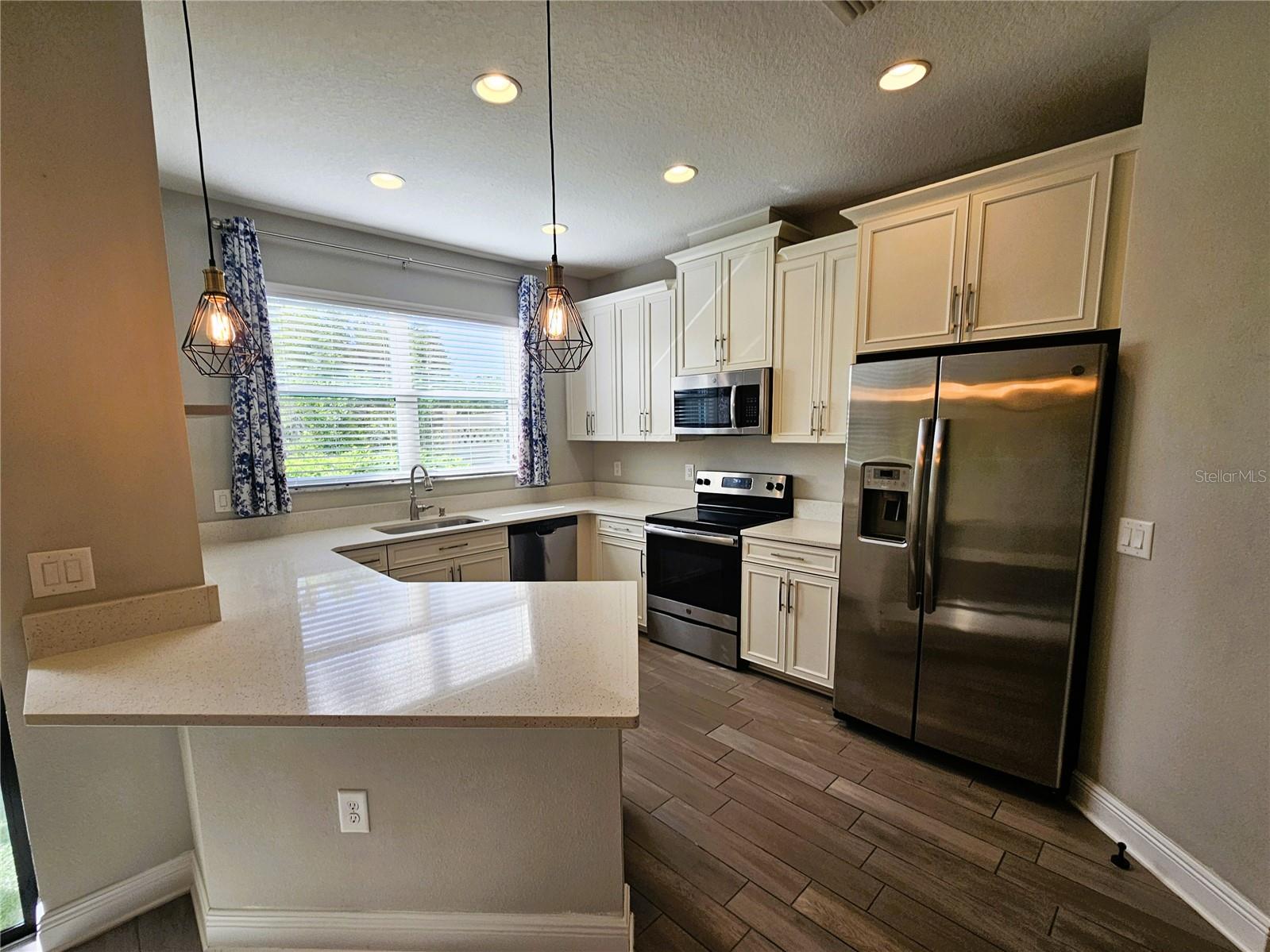 30219 SOUTHWELL LN, WESLEY CHAPEL, FL, 33543
