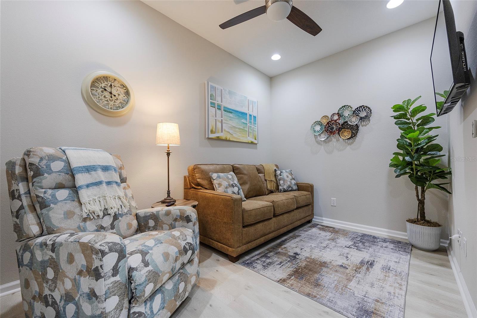 572 LANDSHARK BLVD, DAYTONA BEACH, FL, 32124