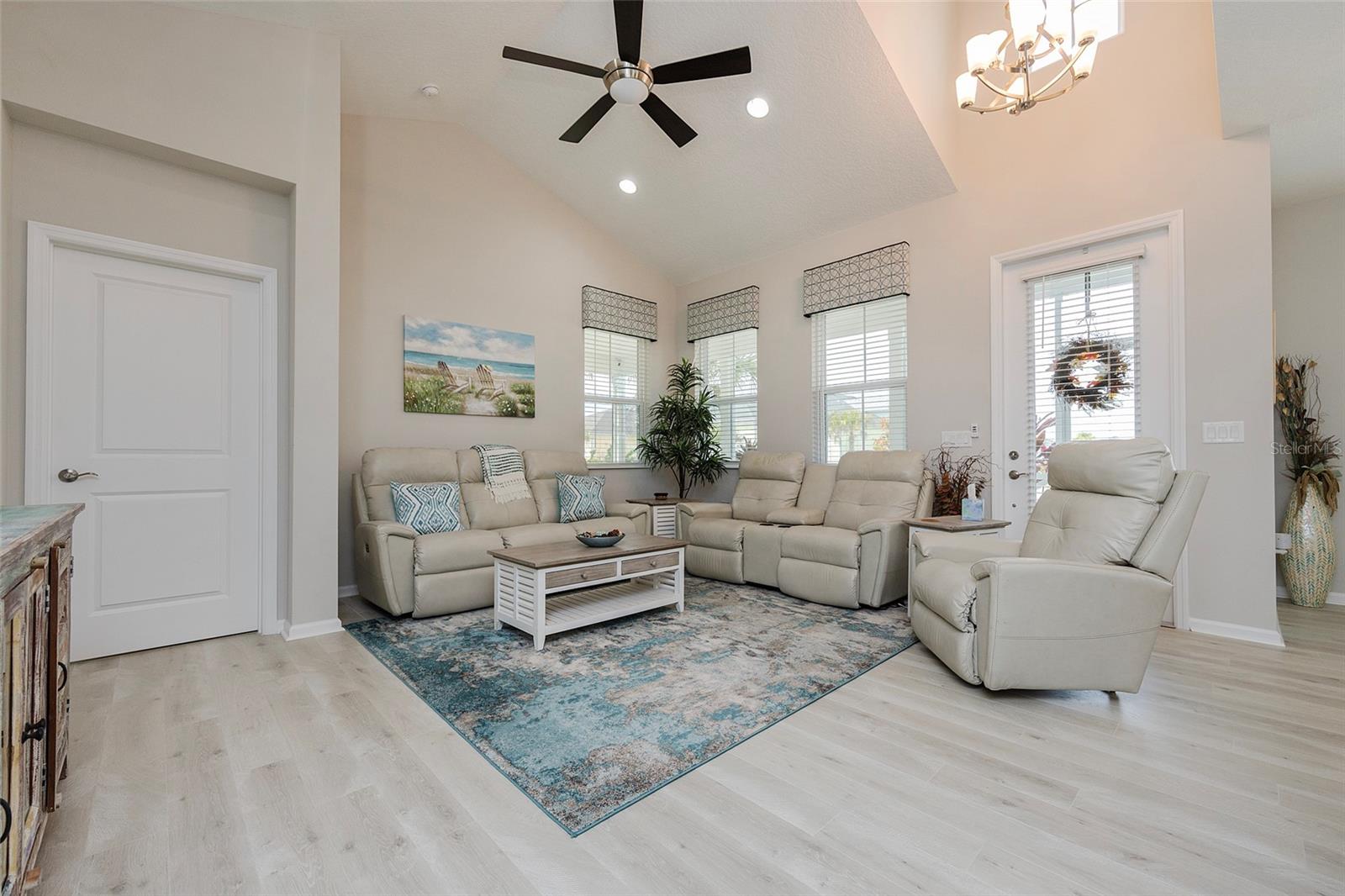 572 LANDSHARK BLVD, DAYTONA BEACH, FL, 32124