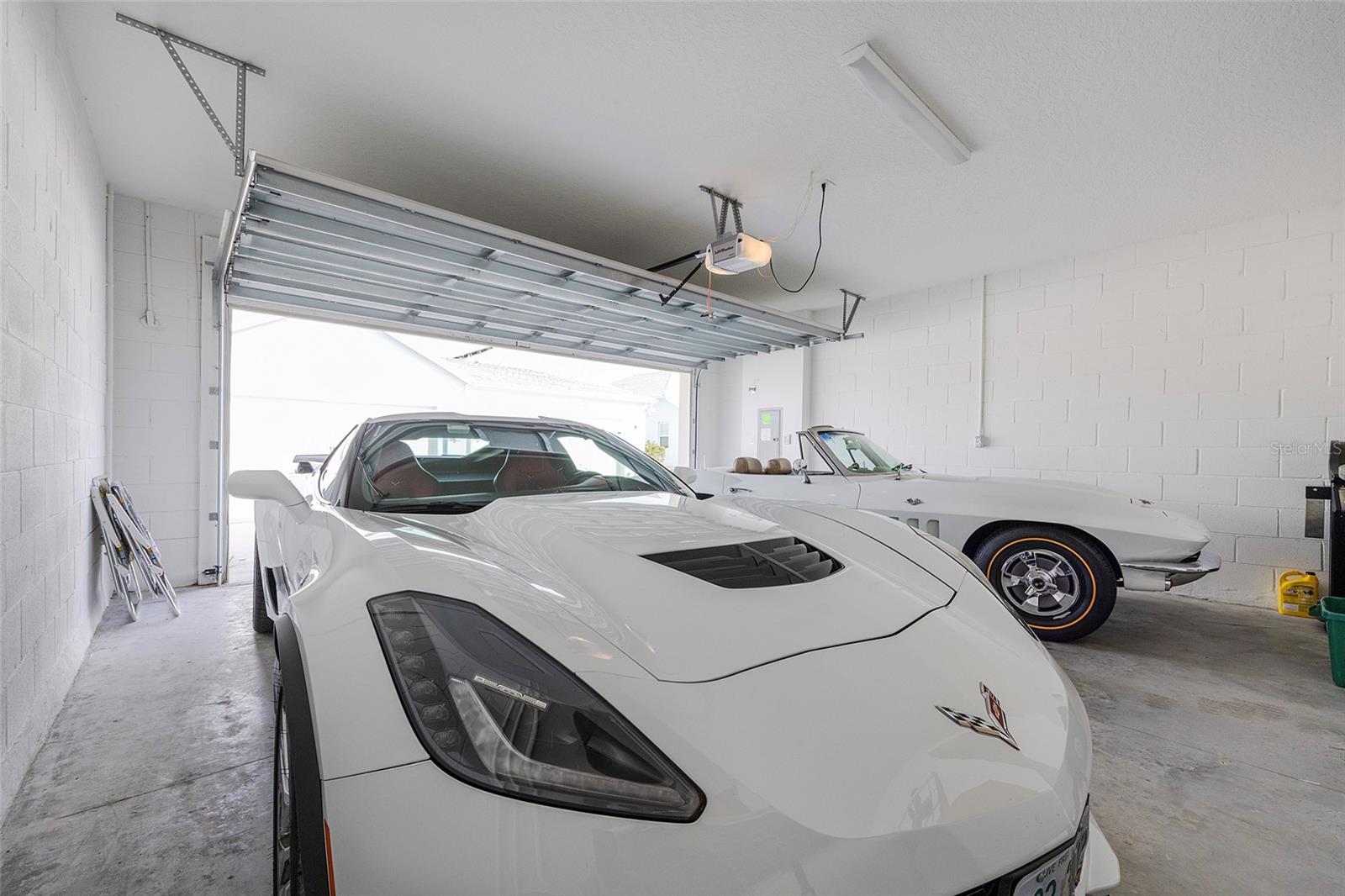 572 LANDSHARK BLVD, DAYTONA BEACH, FL, 32124