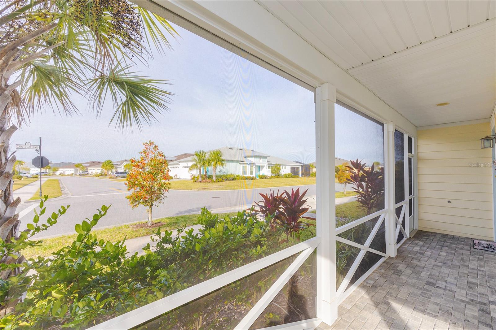 572 LANDSHARK BLVD, DAYTONA BEACH, FL, 32124