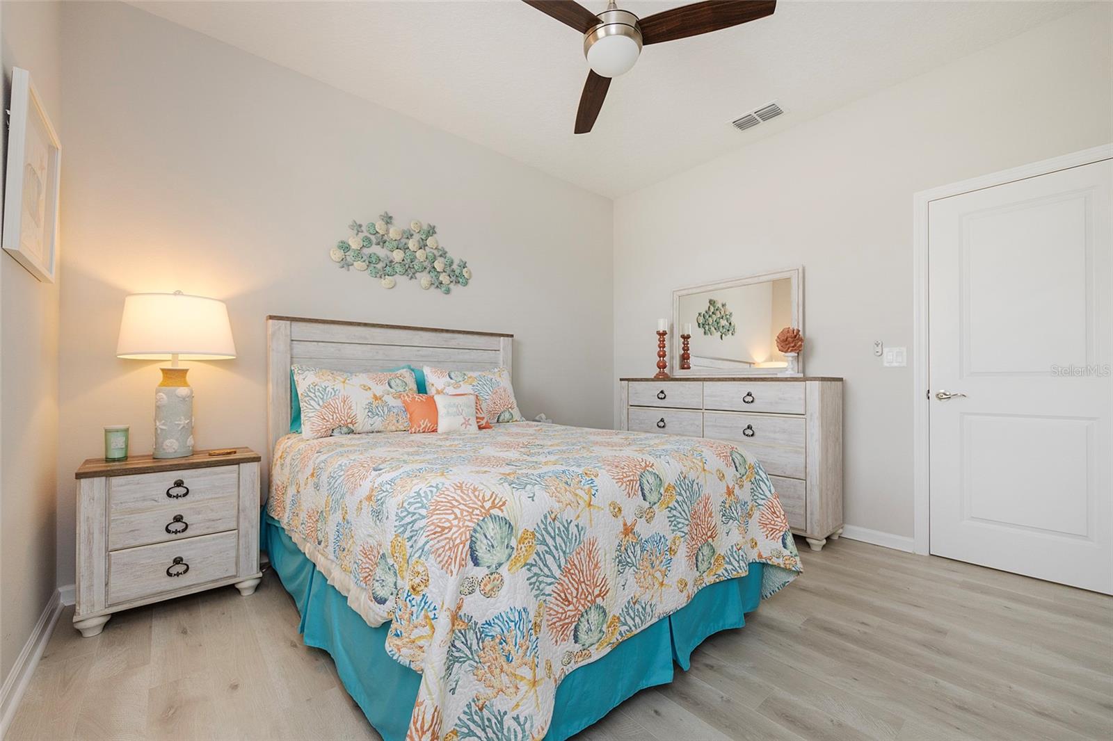 572 LANDSHARK BLVD, DAYTONA BEACH, FL, 32124