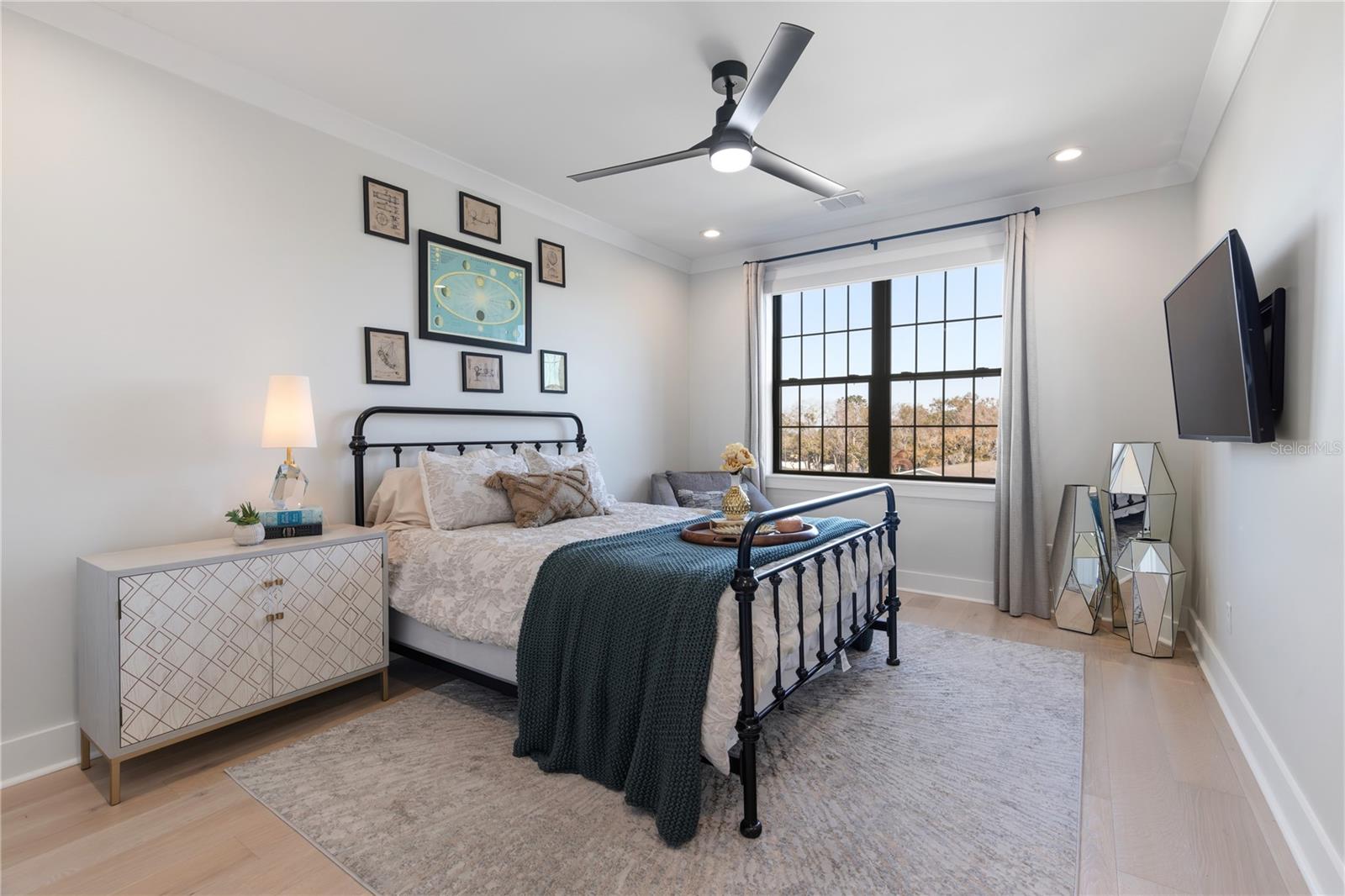 64 N PARK AVE, WINTER GARDEN, FL, 34787