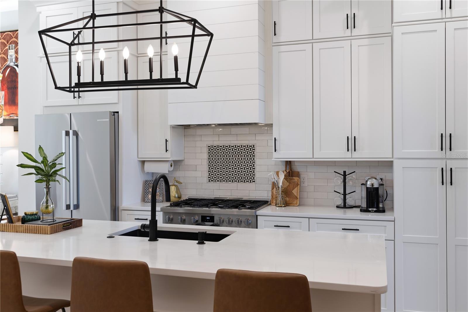 64 N PARK AVE, WINTER GARDEN, FL, 34787
