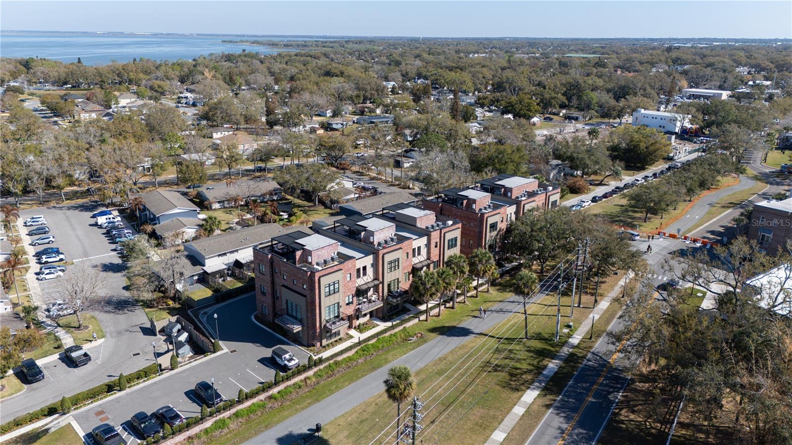 64 N PARK AVE, WINTER GARDEN, FL, 34787
