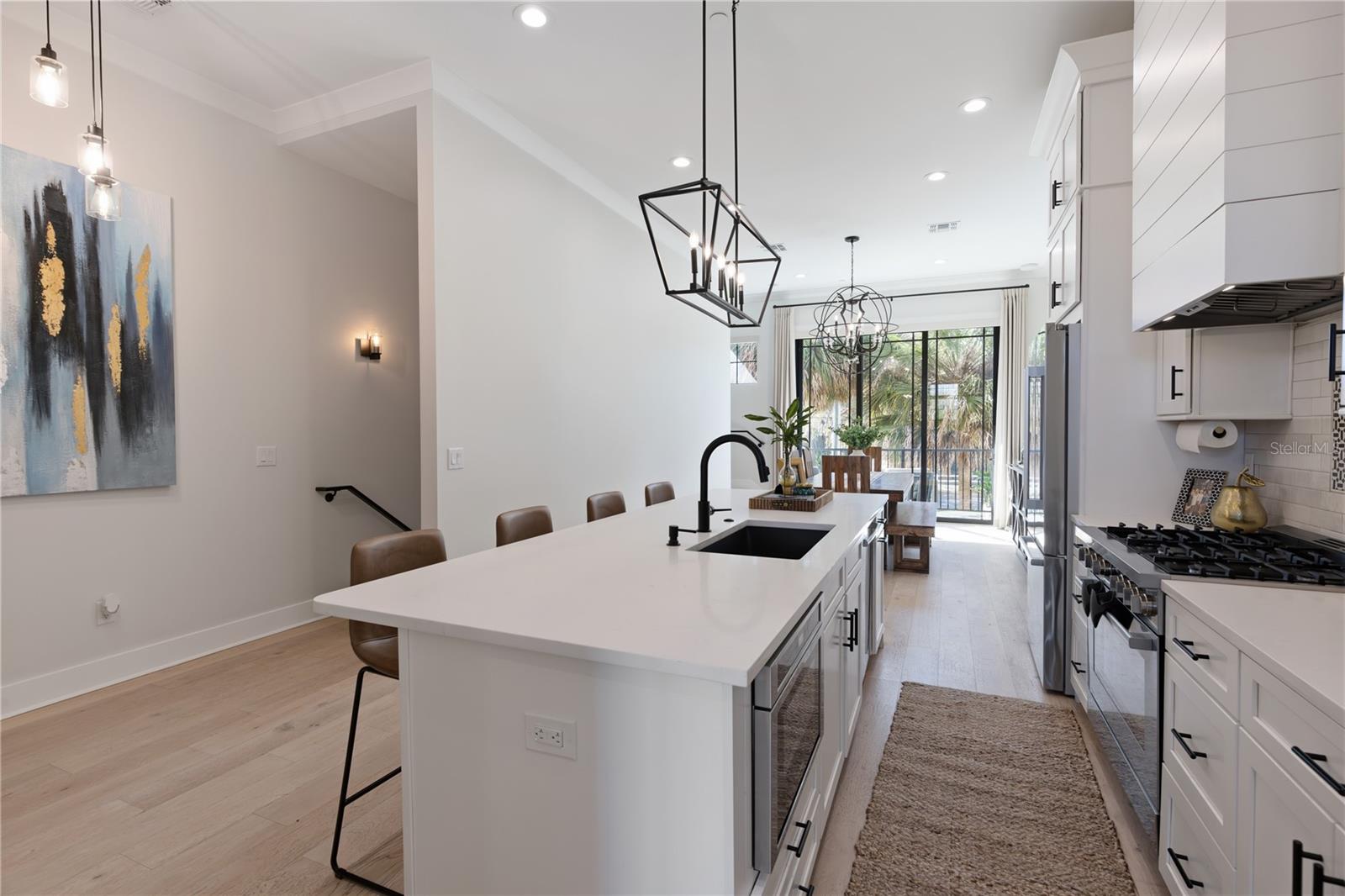 64 N PARK AVE, WINTER GARDEN, FL, 34787