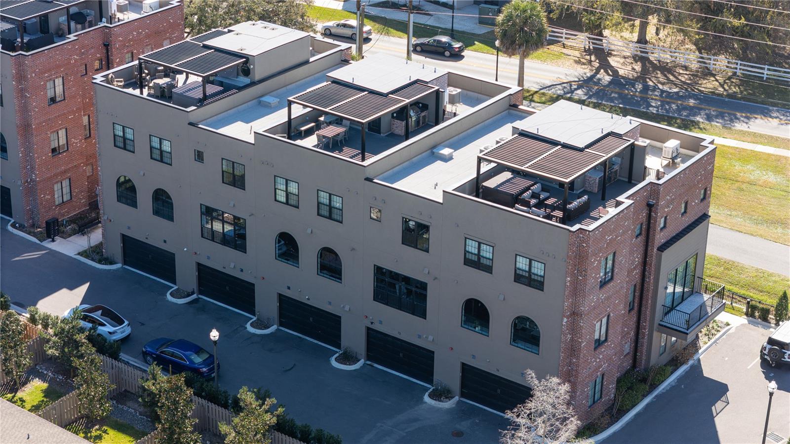 64 N PARK AVE, WINTER GARDEN, FL, 34787