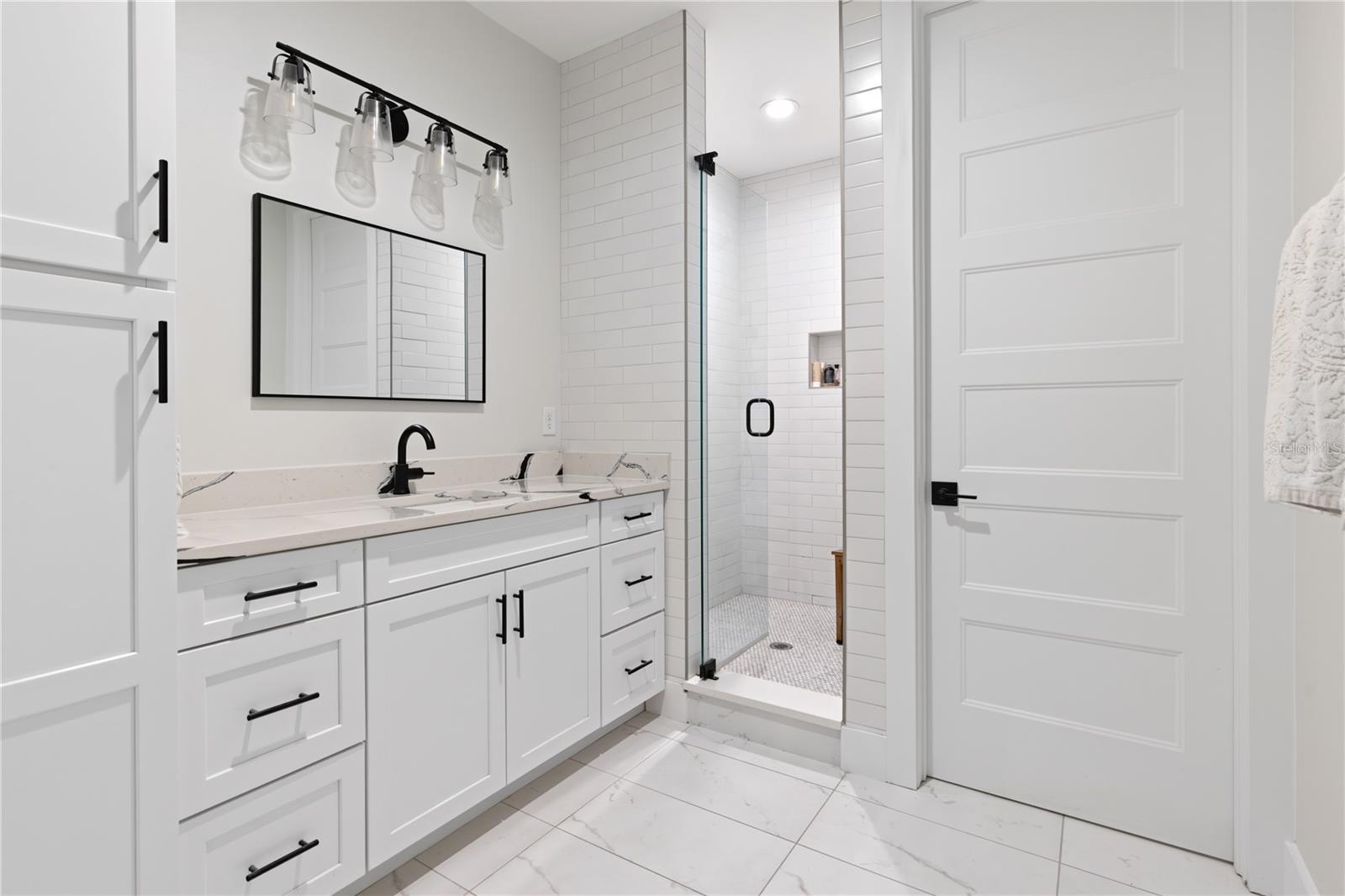 64 N PARK AVE, WINTER GARDEN, FL, 34787