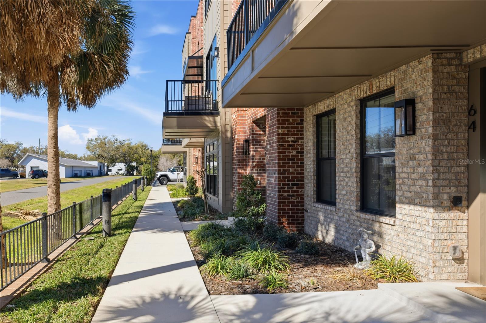 64 N PARK AVE, WINTER GARDEN, FL, 34787