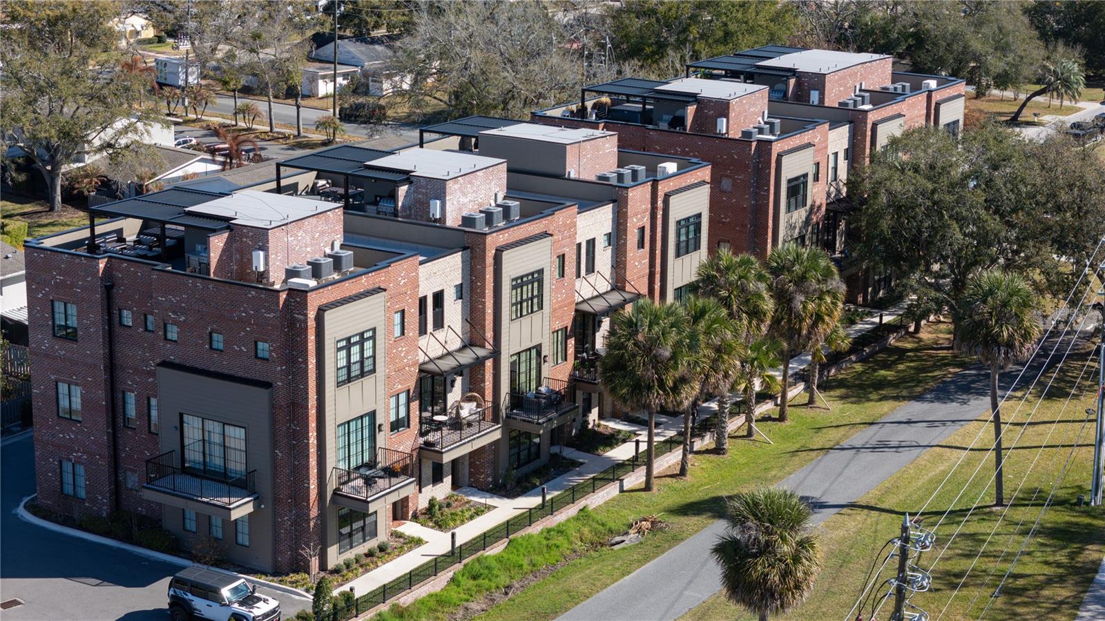 64 N PARK AVE, WINTER GARDEN, FL, 34787