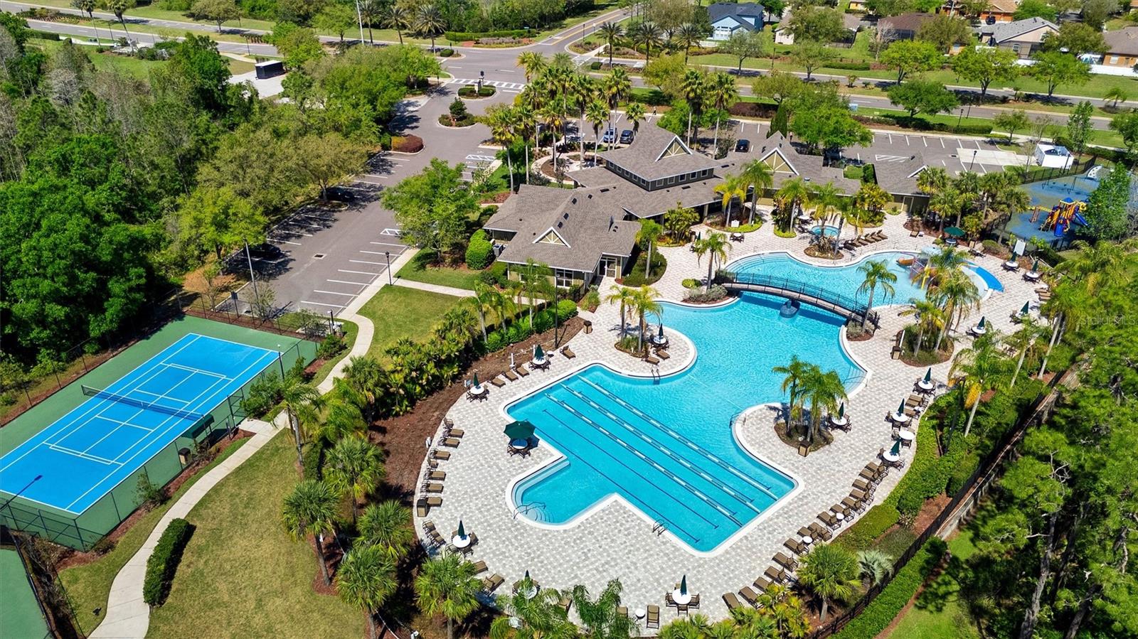 Resort style pool and amenities