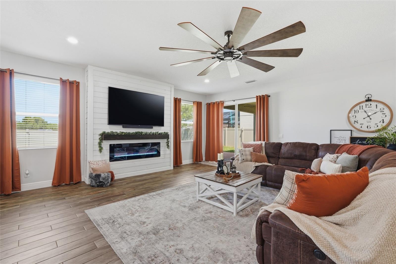 1218 BLARNEY ST, MINNEOLA, FL, 34715