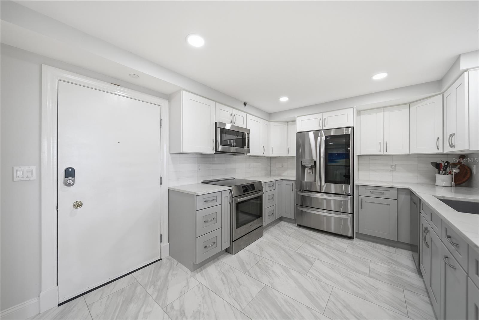 1 KEY CAPRI #306E, TREASURE ISLAND, FL, 33706