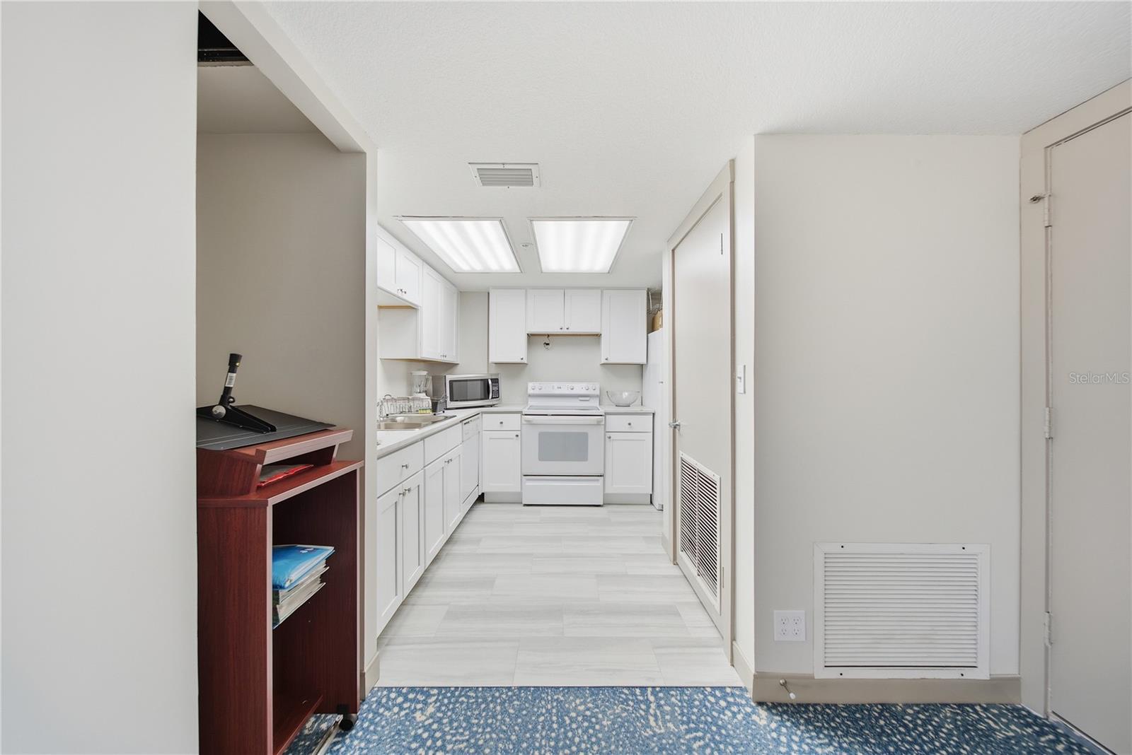 1 KEY CAPRI #306E, TREASURE ISLAND, FL, 33706