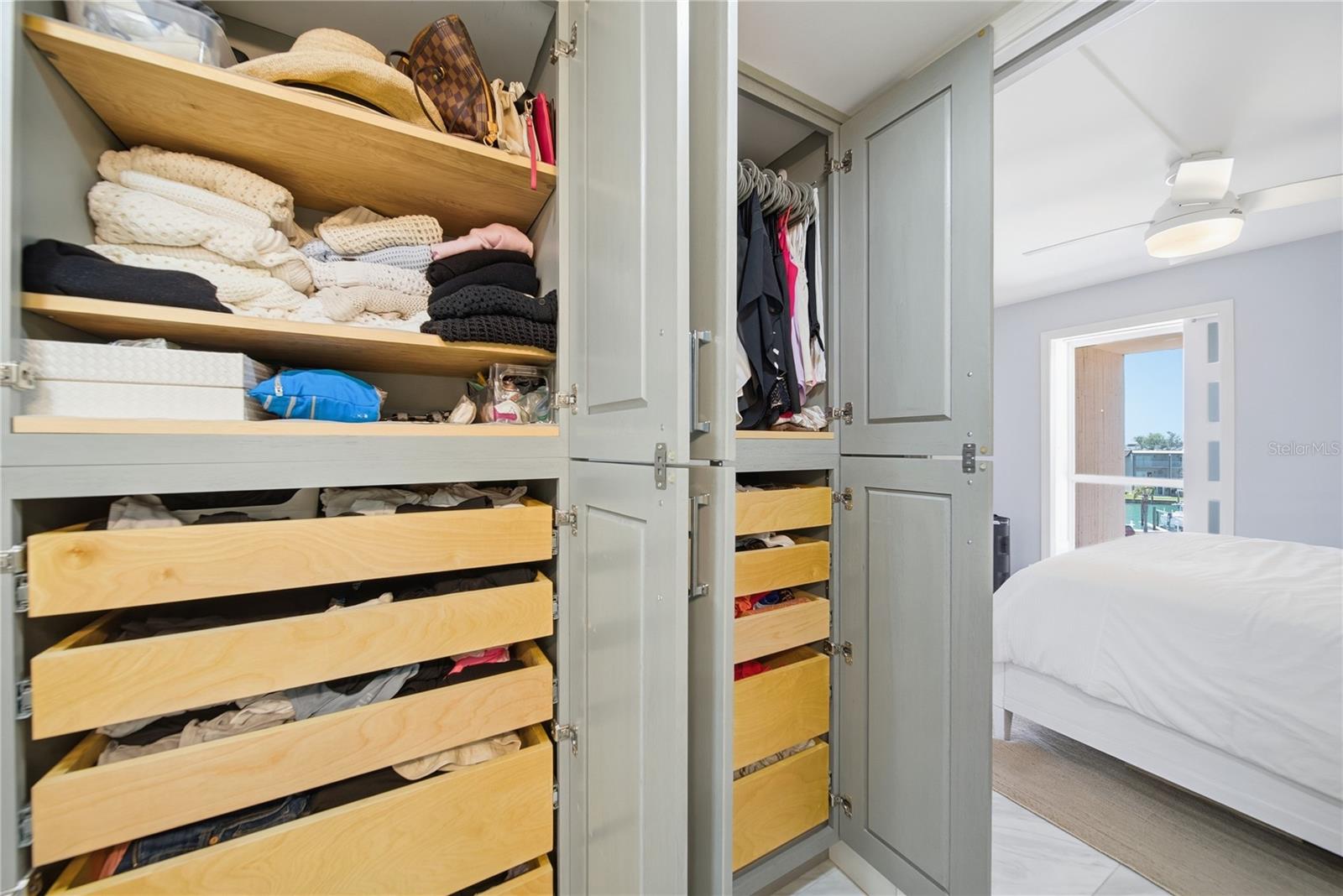 1 KEY CAPRI #306E, TREASURE ISLAND, FL, 33706