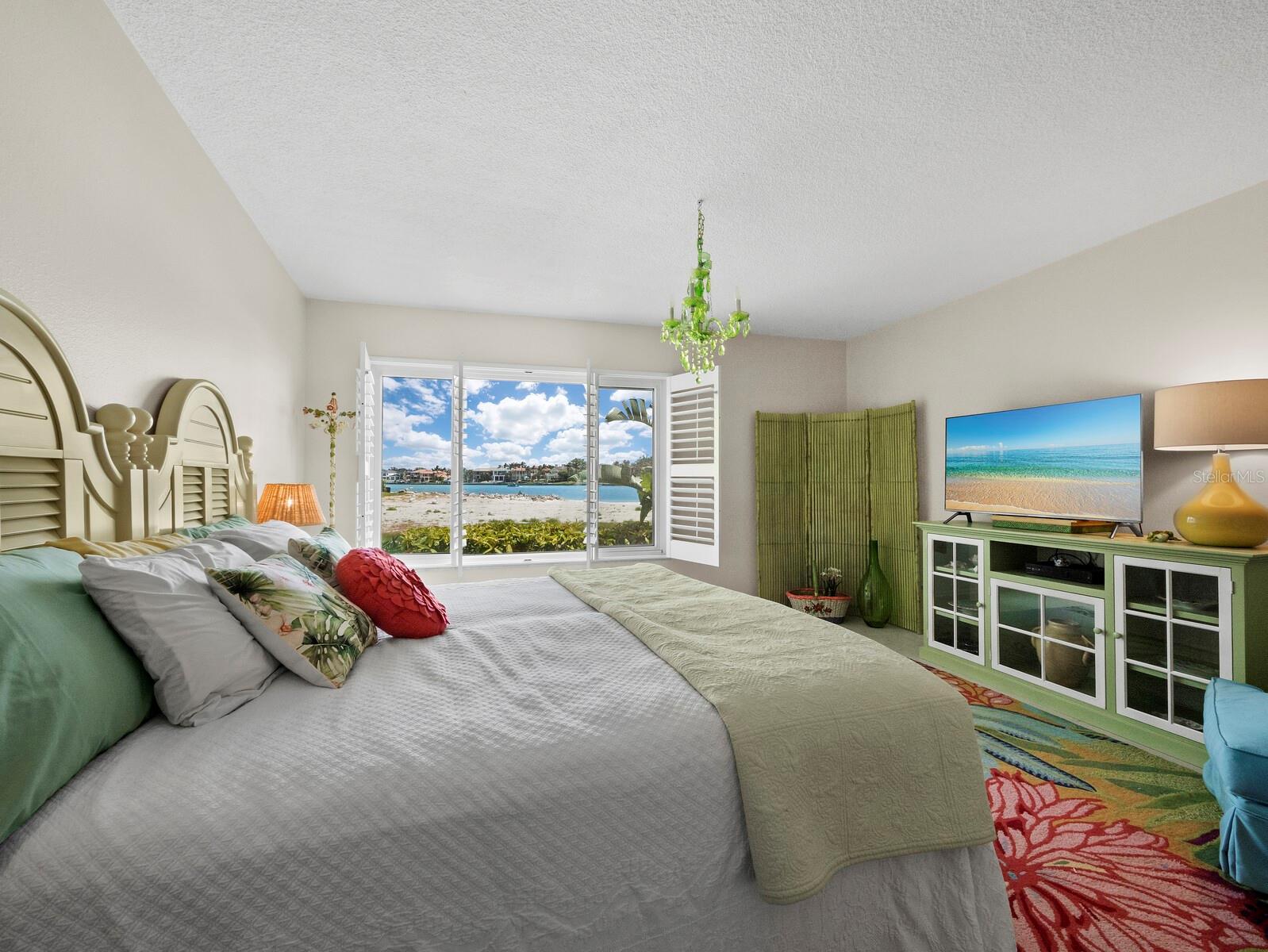 100 SANDS POINT RD #108, LONGBOAT KEY, FL, 34228