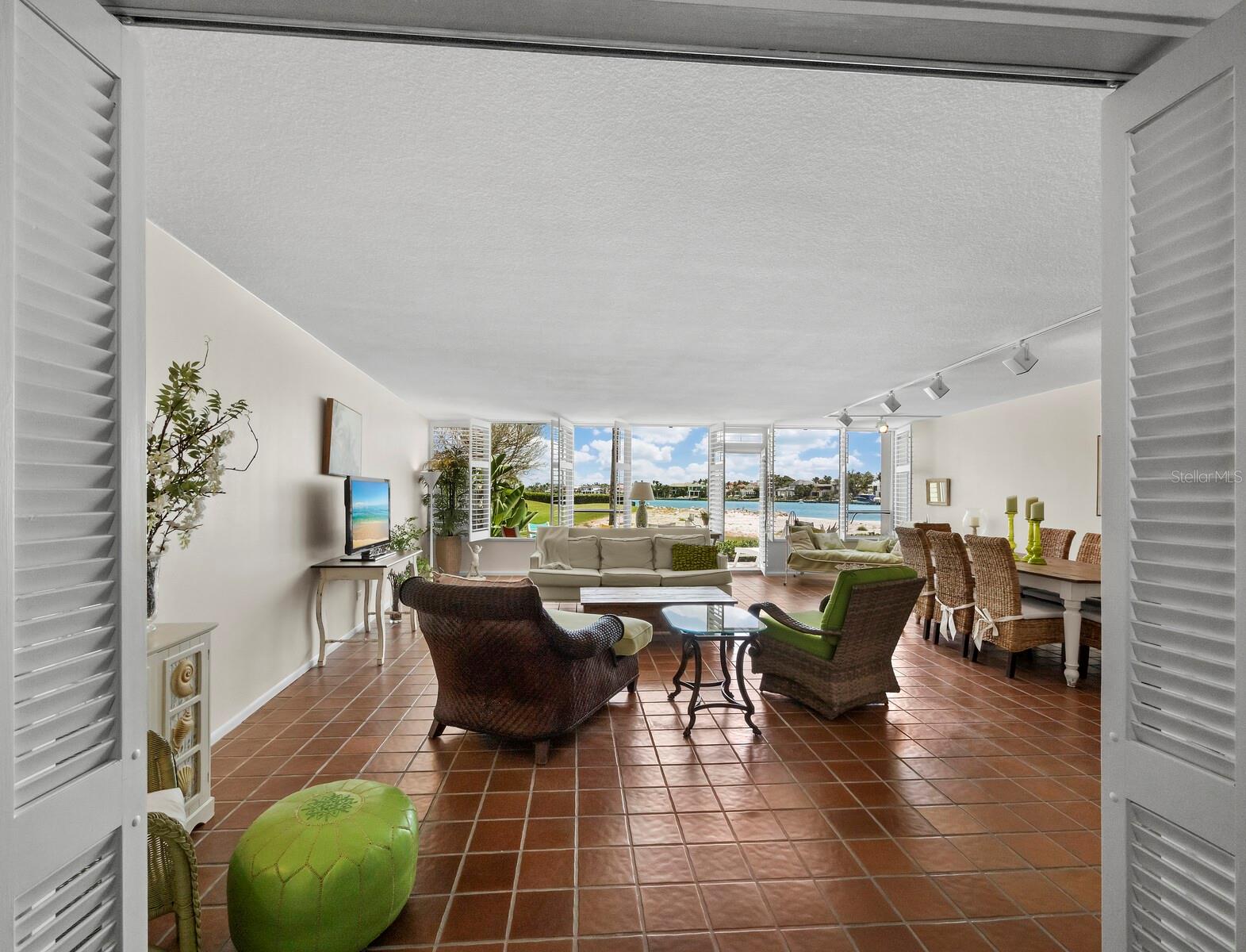 100 SANDS POINT RD #108, LONGBOAT KEY, FL, 34228