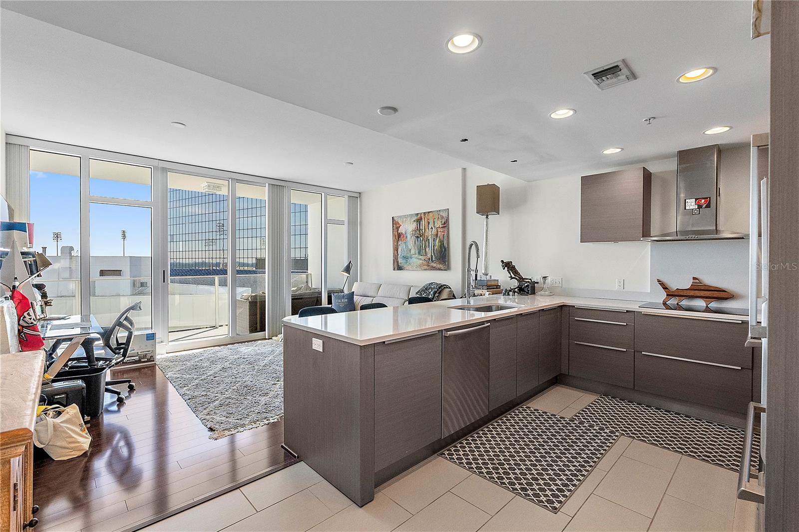 175 1ST ST S #704, ST PETERSBURG, FL, 33701