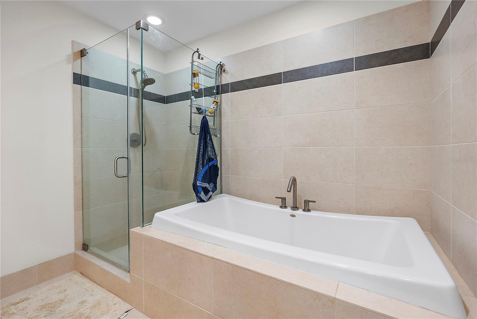 175 1ST ST S #704, ST PETERSBURG, FL, 33701
