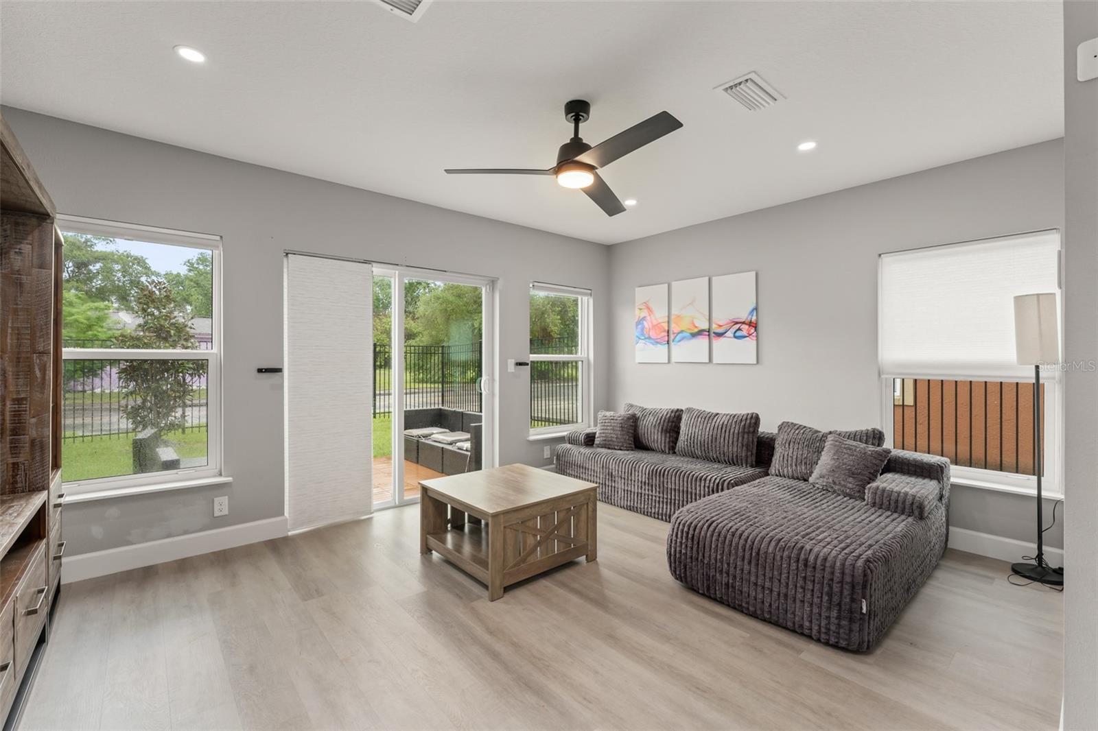 2951 KINGS RD, SANFORD, FL, 32771
