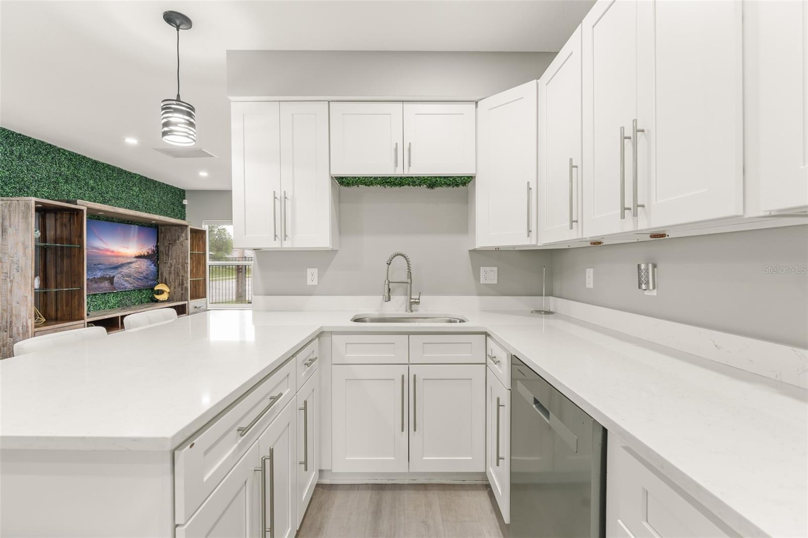 2951 KINGS RD, SANFORD, FL, 32771