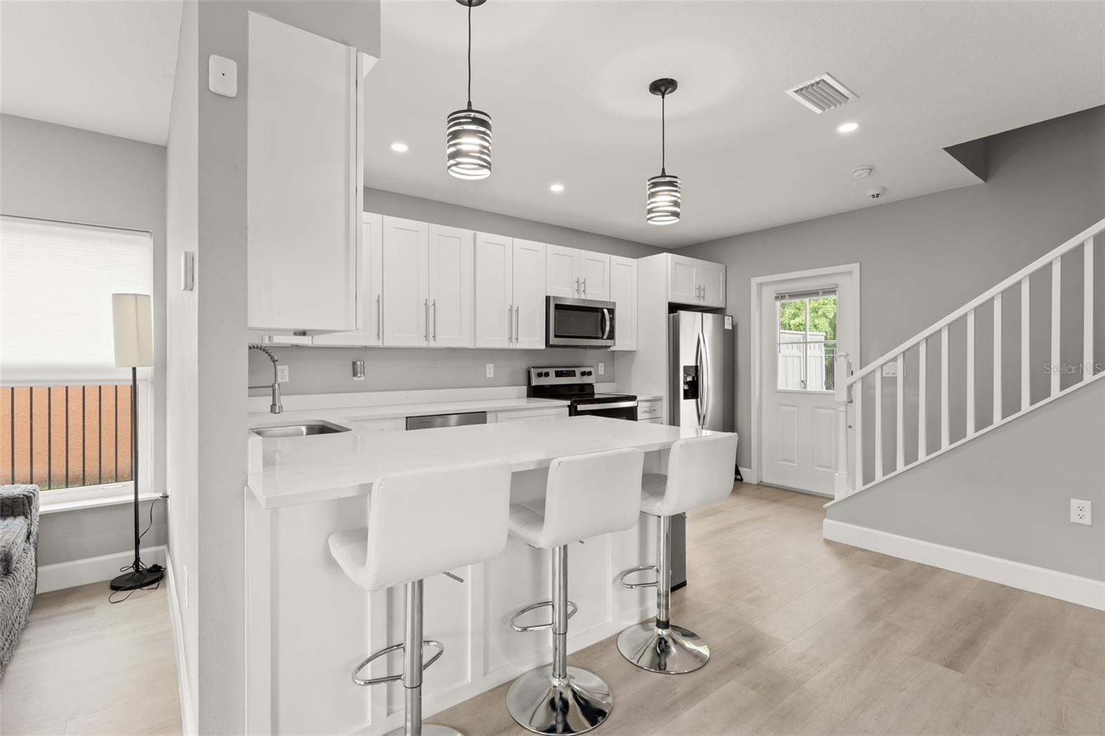 2951 KINGS RD, SANFORD, FL, 32771