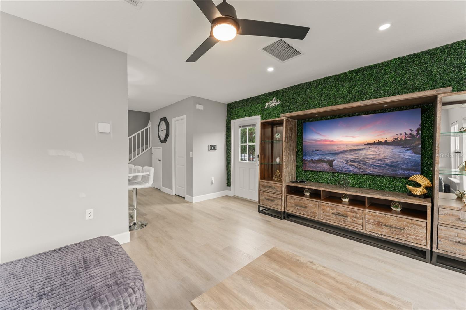 2951 KINGS RD, SANFORD, FL, 32771