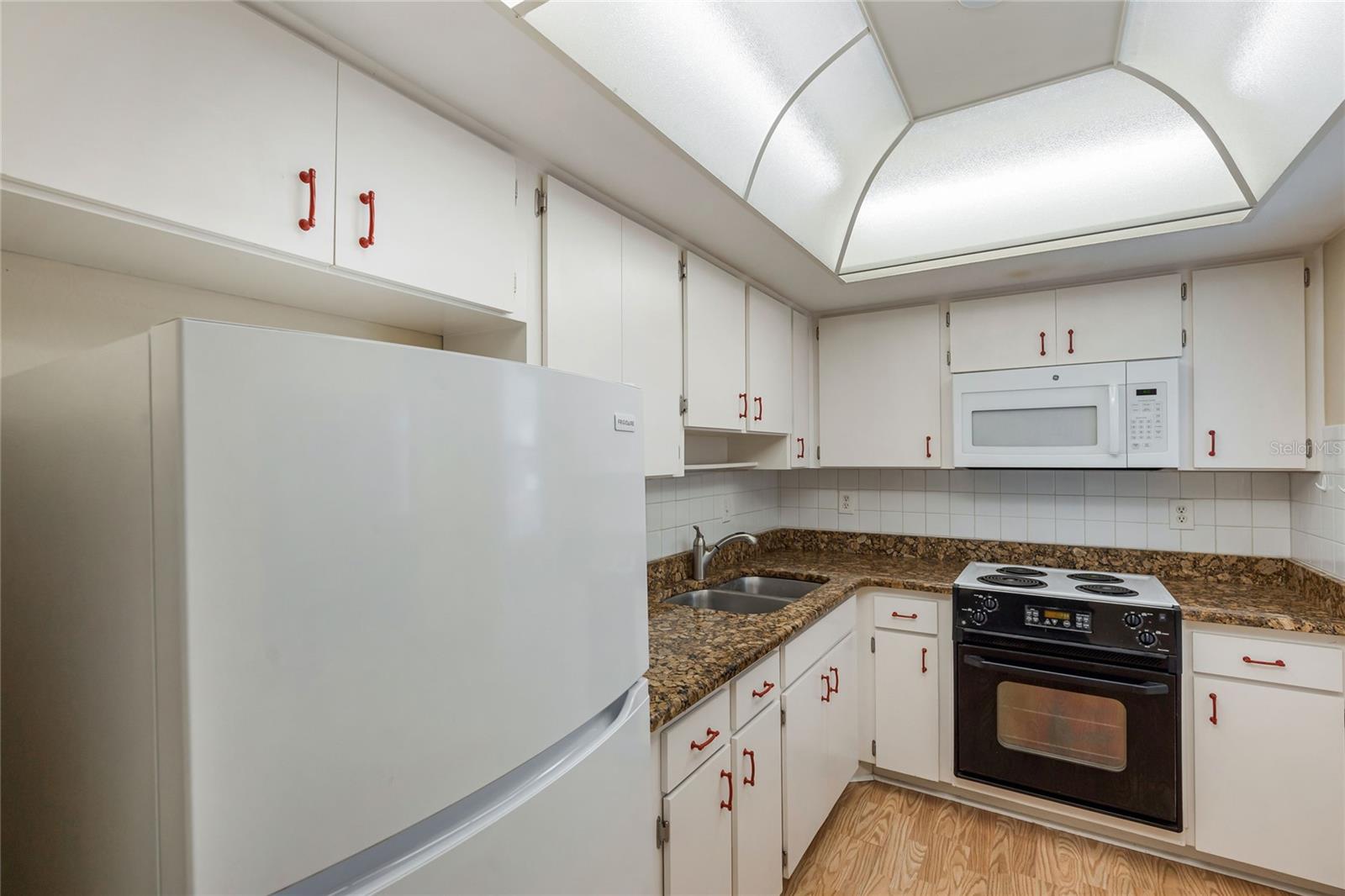 5972 HIBISCUS DR #207, BRADENTON, FL, 34207
