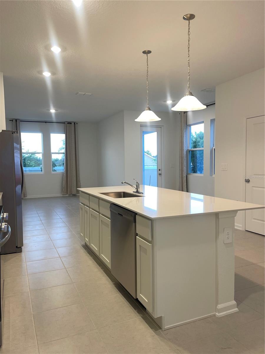 379 SOL VISTA DR, DUNDEE, FL, 33838
