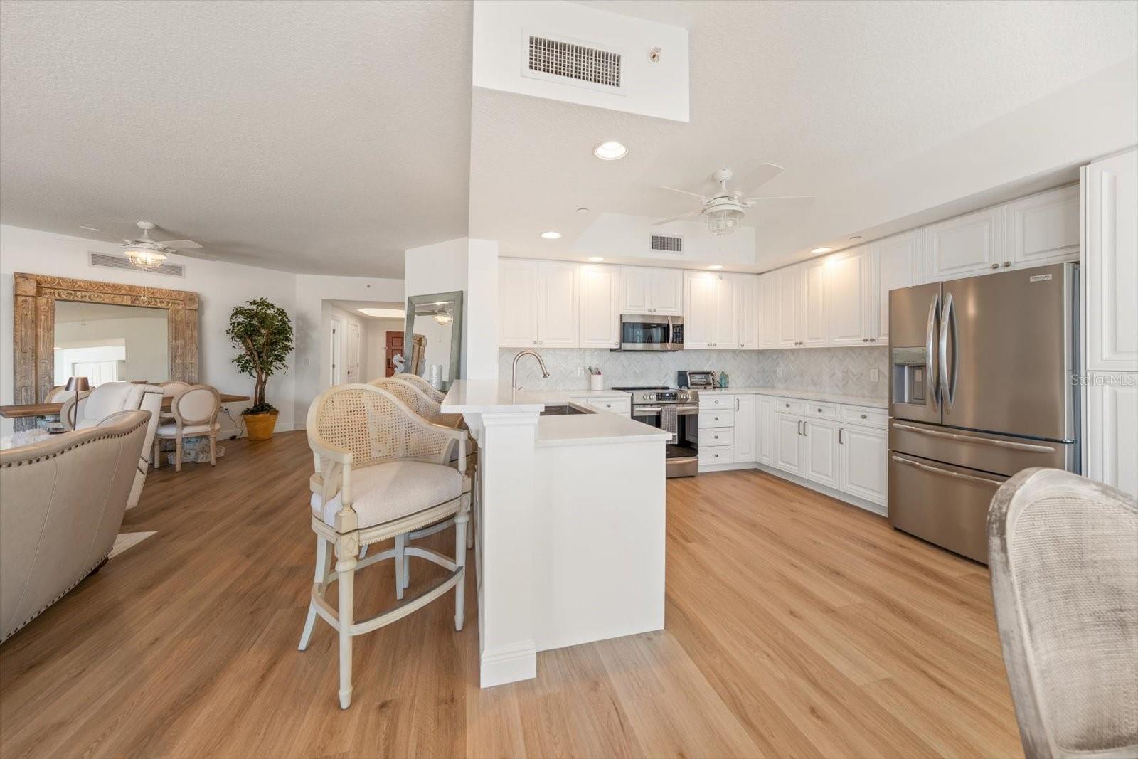 521 MANDALAY AVE #701, CLEARWATER BEACH, FL, 33767
