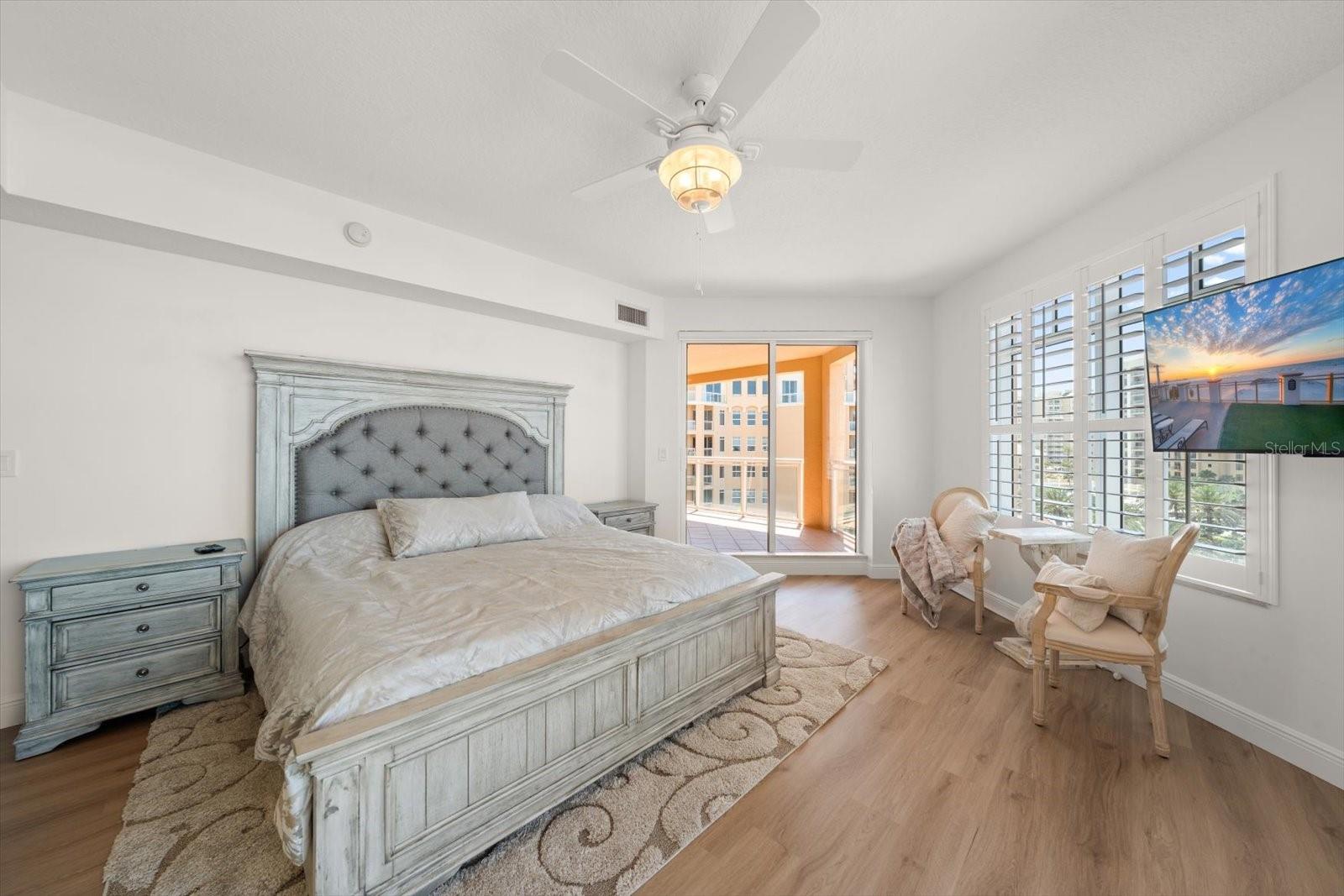 521 MANDALAY AVE #701, CLEARWATER BEACH, FL, 33767