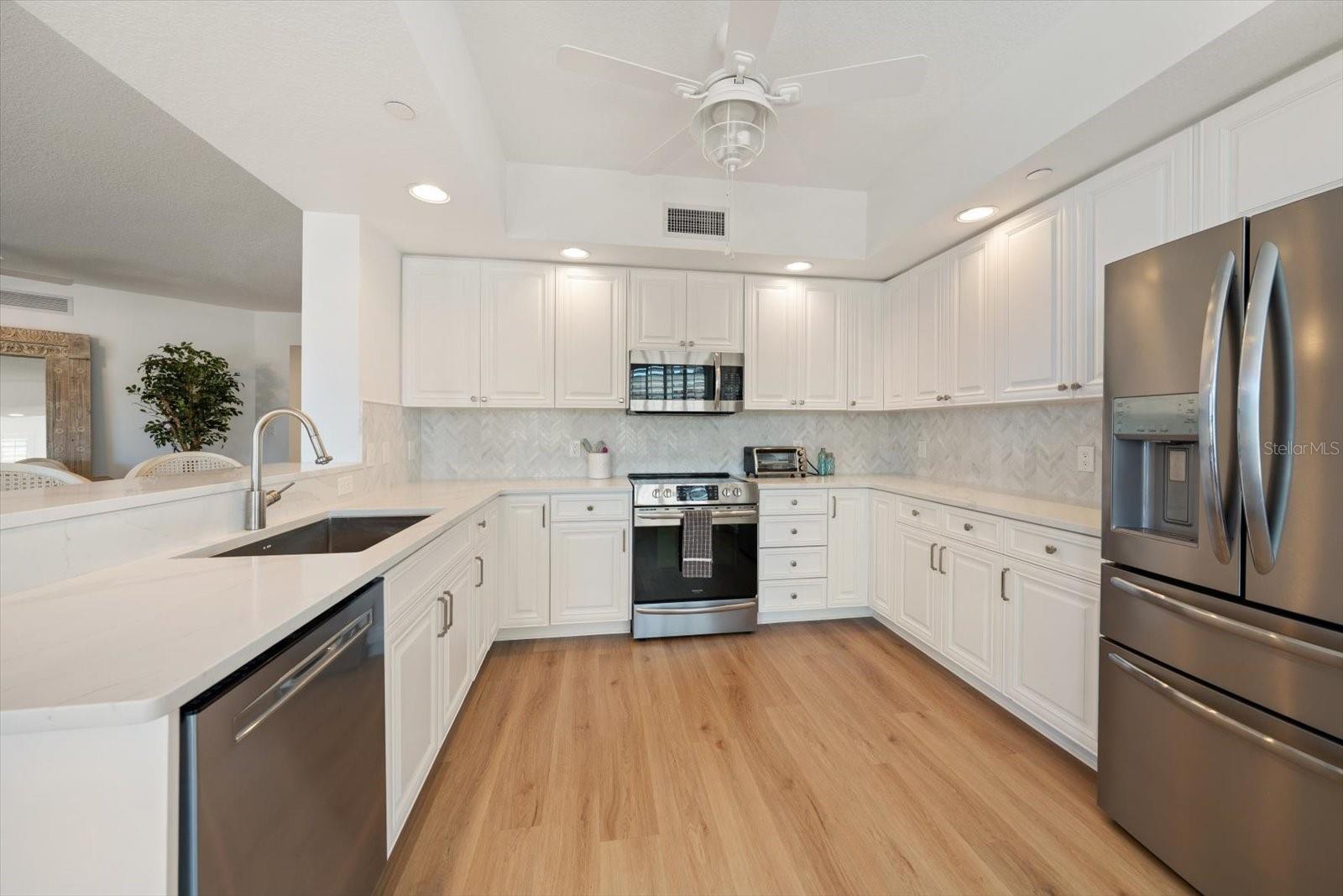 521 MANDALAY AVE #701, CLEARWATER BEACH, FL, 33767