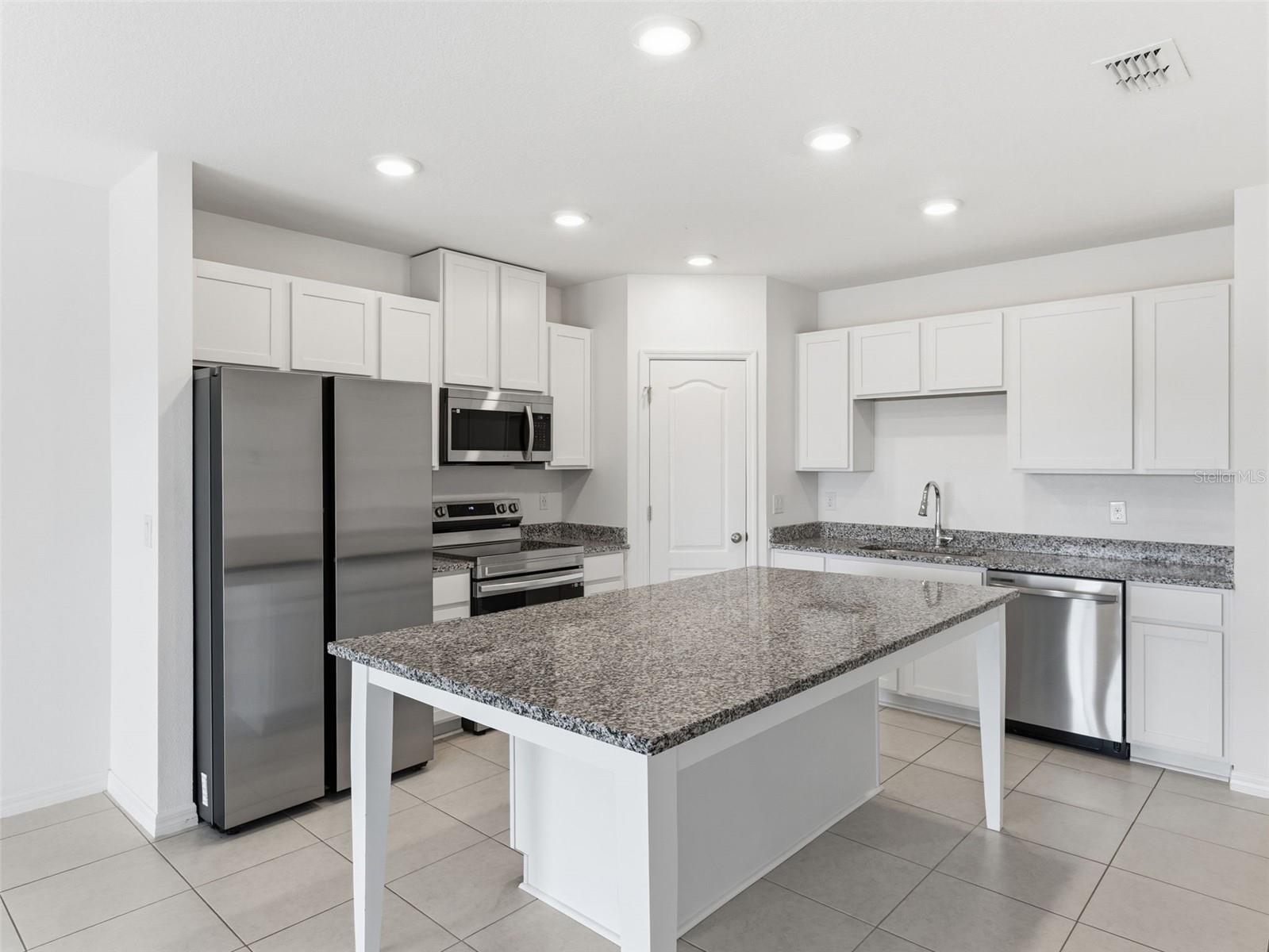 32156 POND APPLE BND, SAN ANTONIO, FL, 33576