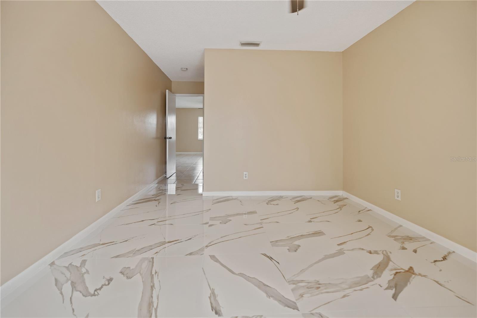 7906 GEORGE WASHINGTON LN, TAMPA, FL, 33637