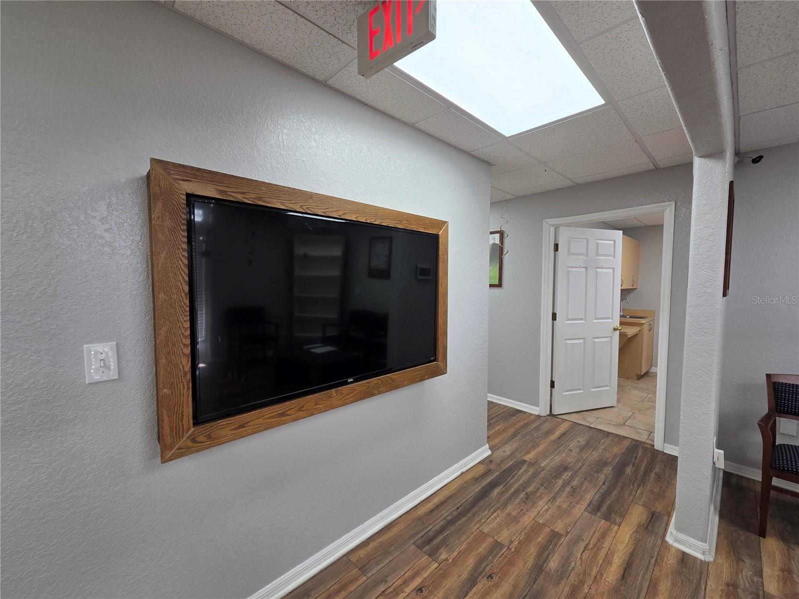 143 N OAKWOOD AVE, BRANDON, FL, 33510