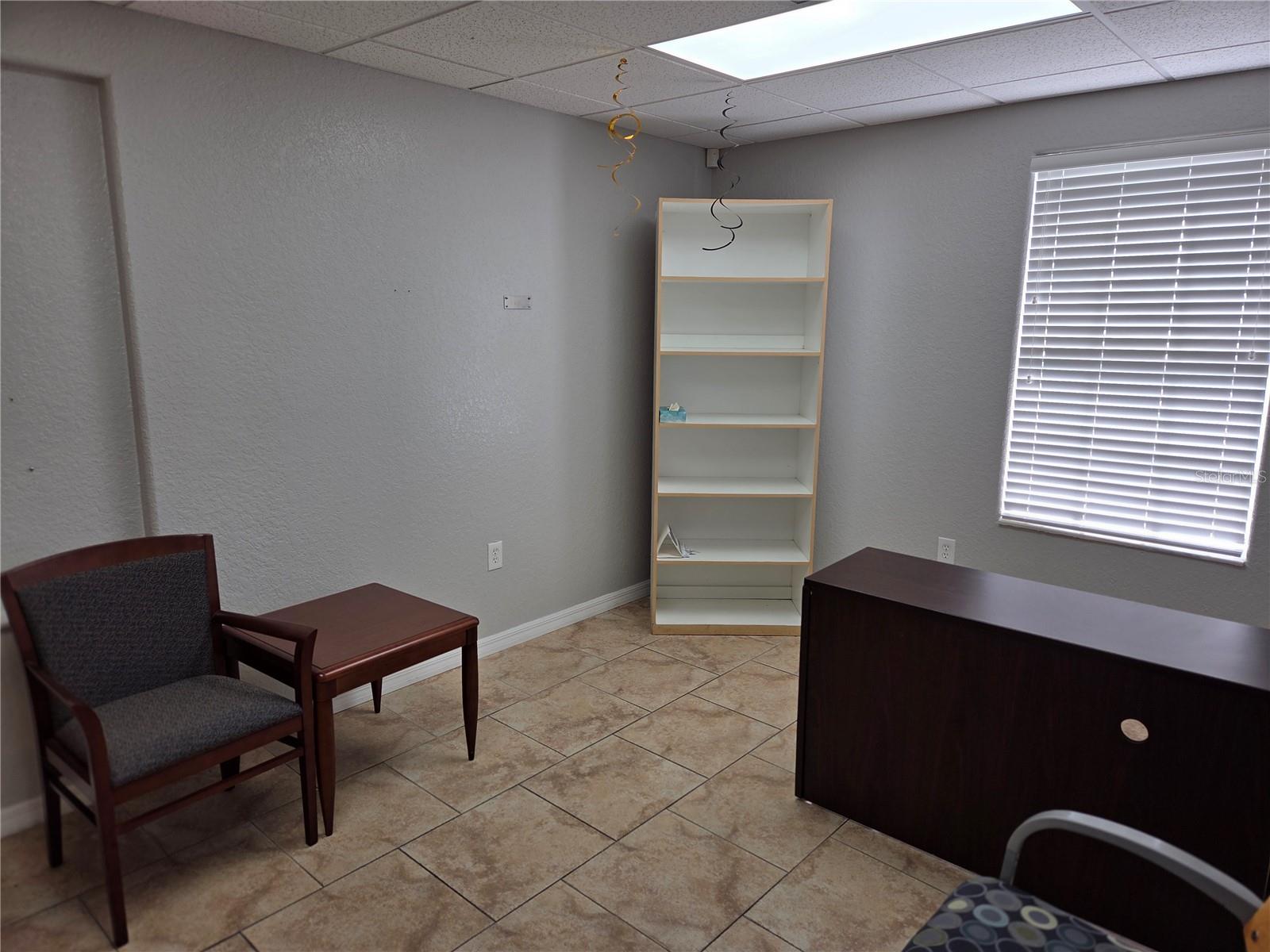 143 N OAKWOOD AVE, BRANDON, FL, 33510