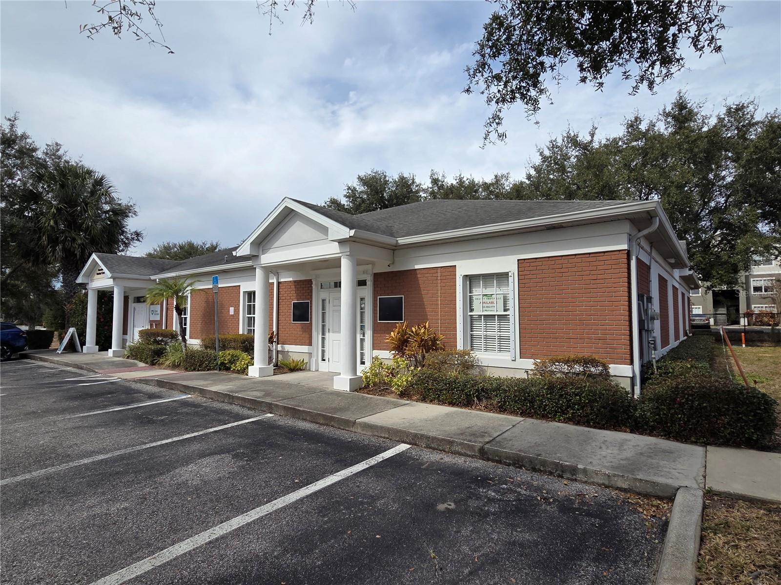 143 N OAKWOOD AVE, BRANDON, FL, 33510