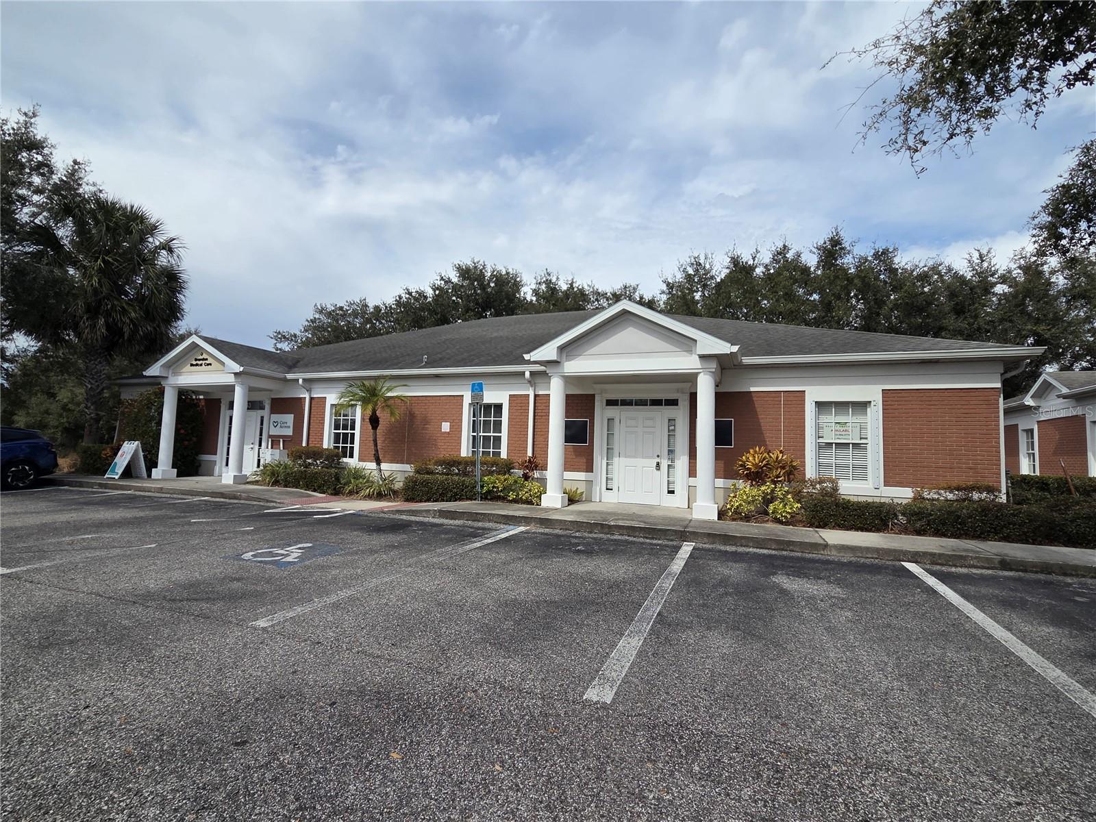 143 N OAKWOOD AVE, BRANDON, FL, 33510