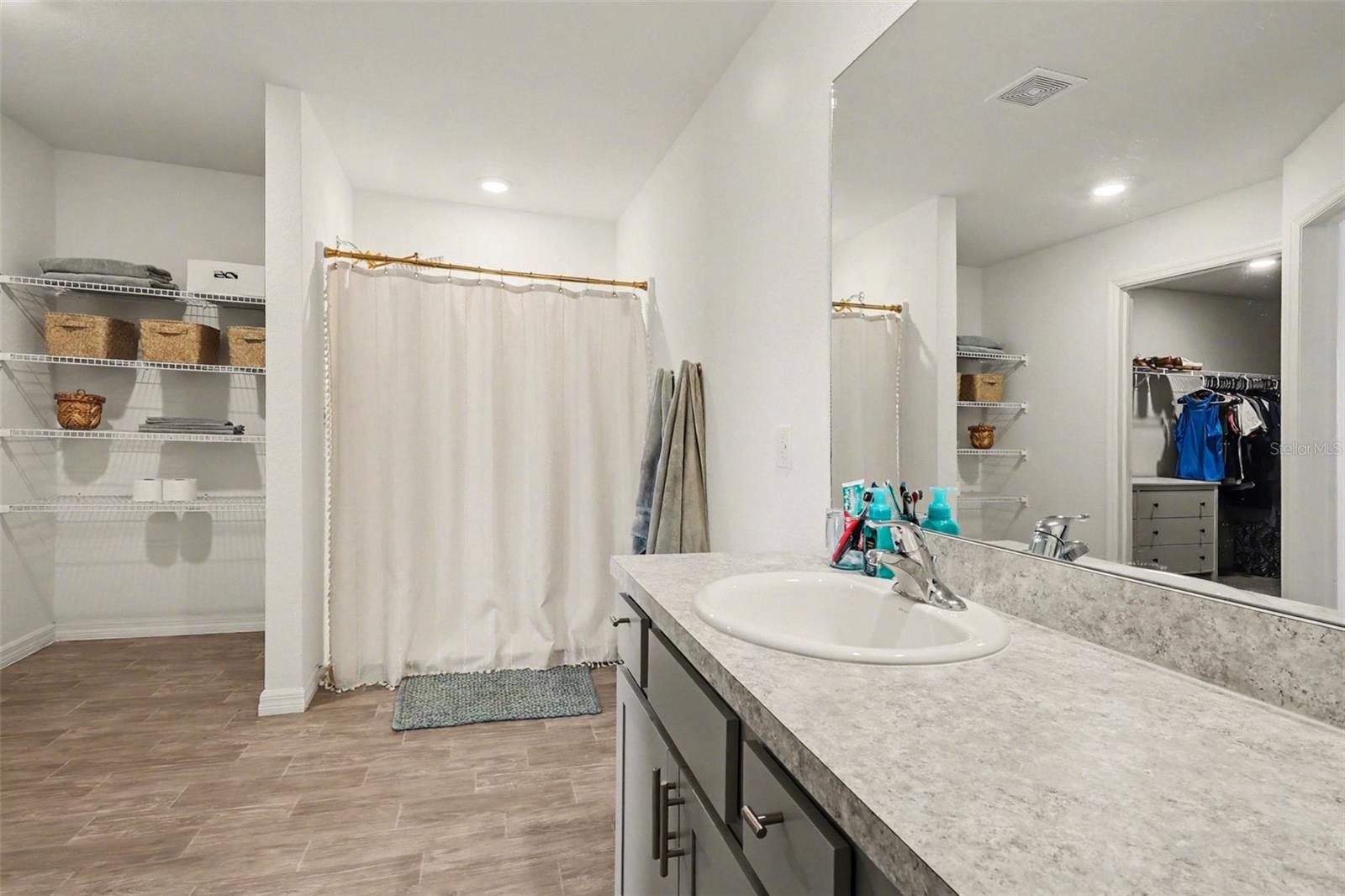 1409 NE 4TH PL, CAPE CORAL, FL, 33909