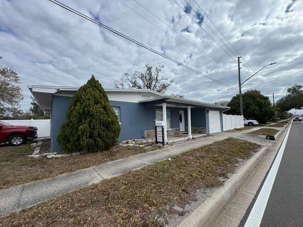 2593 38TH AVE N #B, ST PETERSBURG, FL, 33713