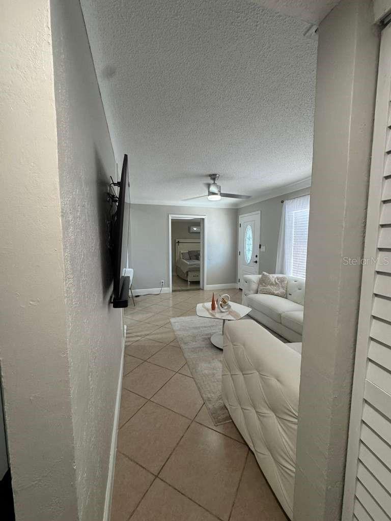 2593 38TH AVE N #B, ST PETERSBURG, FL, 33713