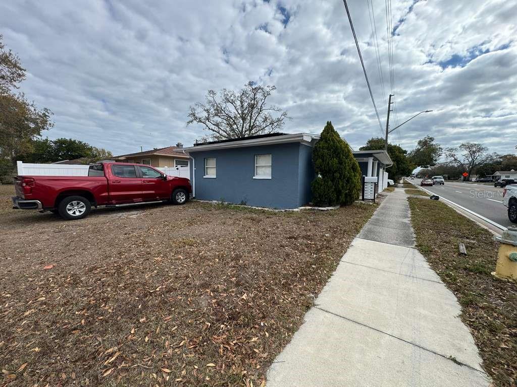 2593 38TH AVE N #B, ST PETERSBURG, FL, 33713