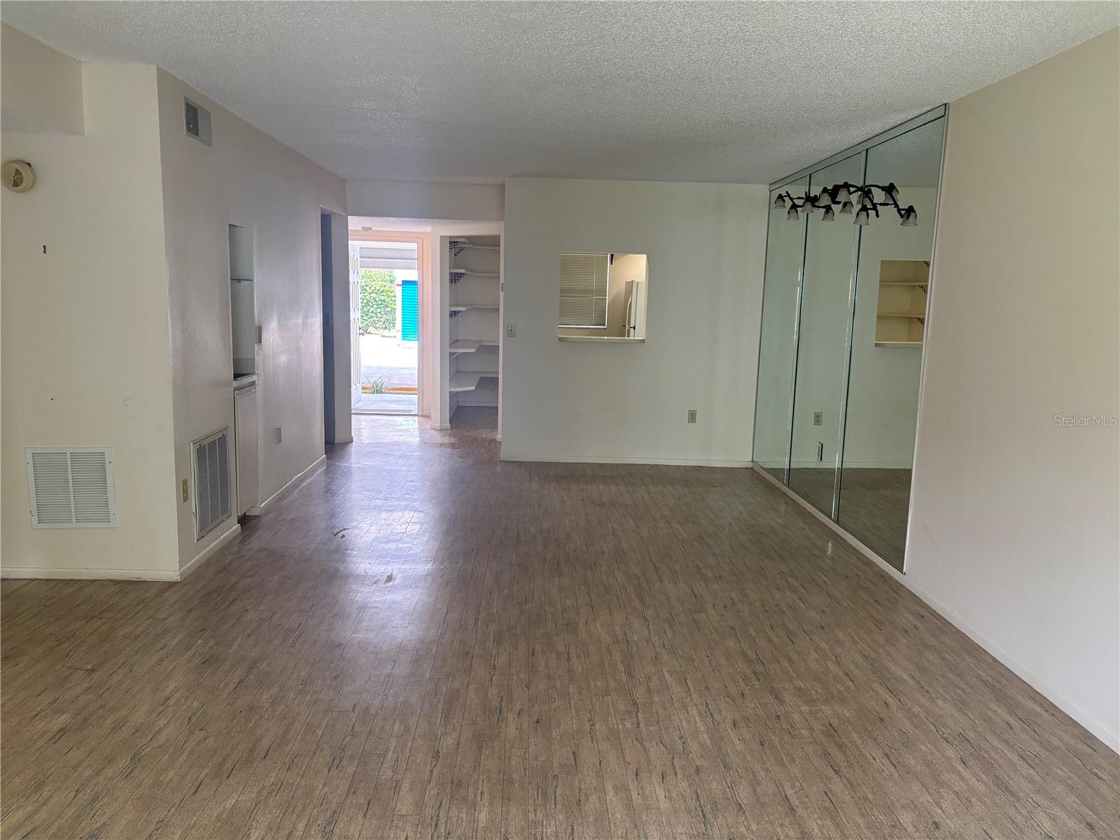 1239 S MARTIN LUTHER KING JR AVE #103, CLEARWATER, FL, 33756