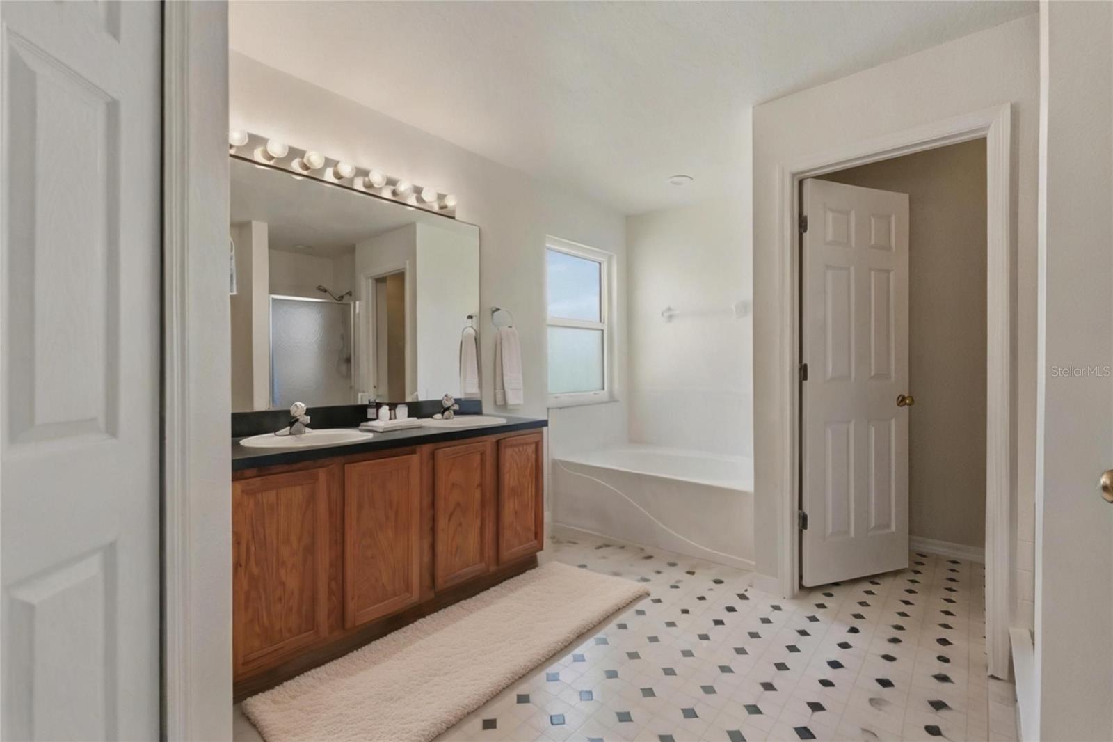 1734 MAPLELEAF BLVD, OLDSMAR, FL, 34677