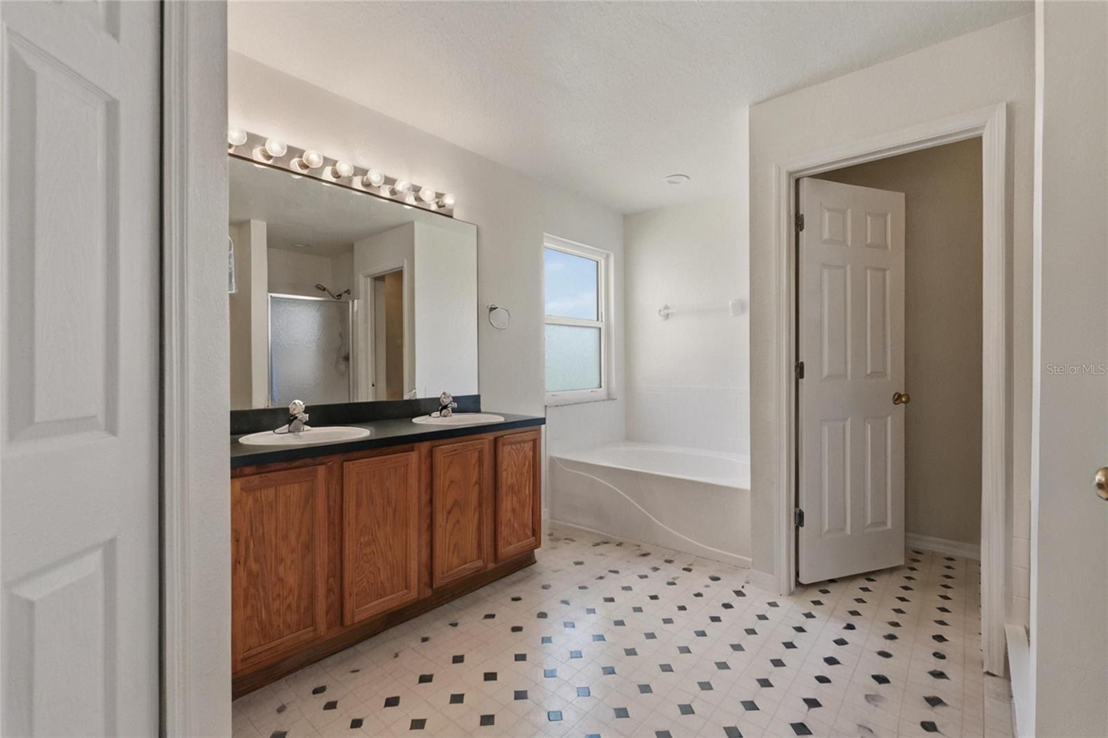 1734 MAPLELEAF BLVD, OLDSMAR, FL, 34677