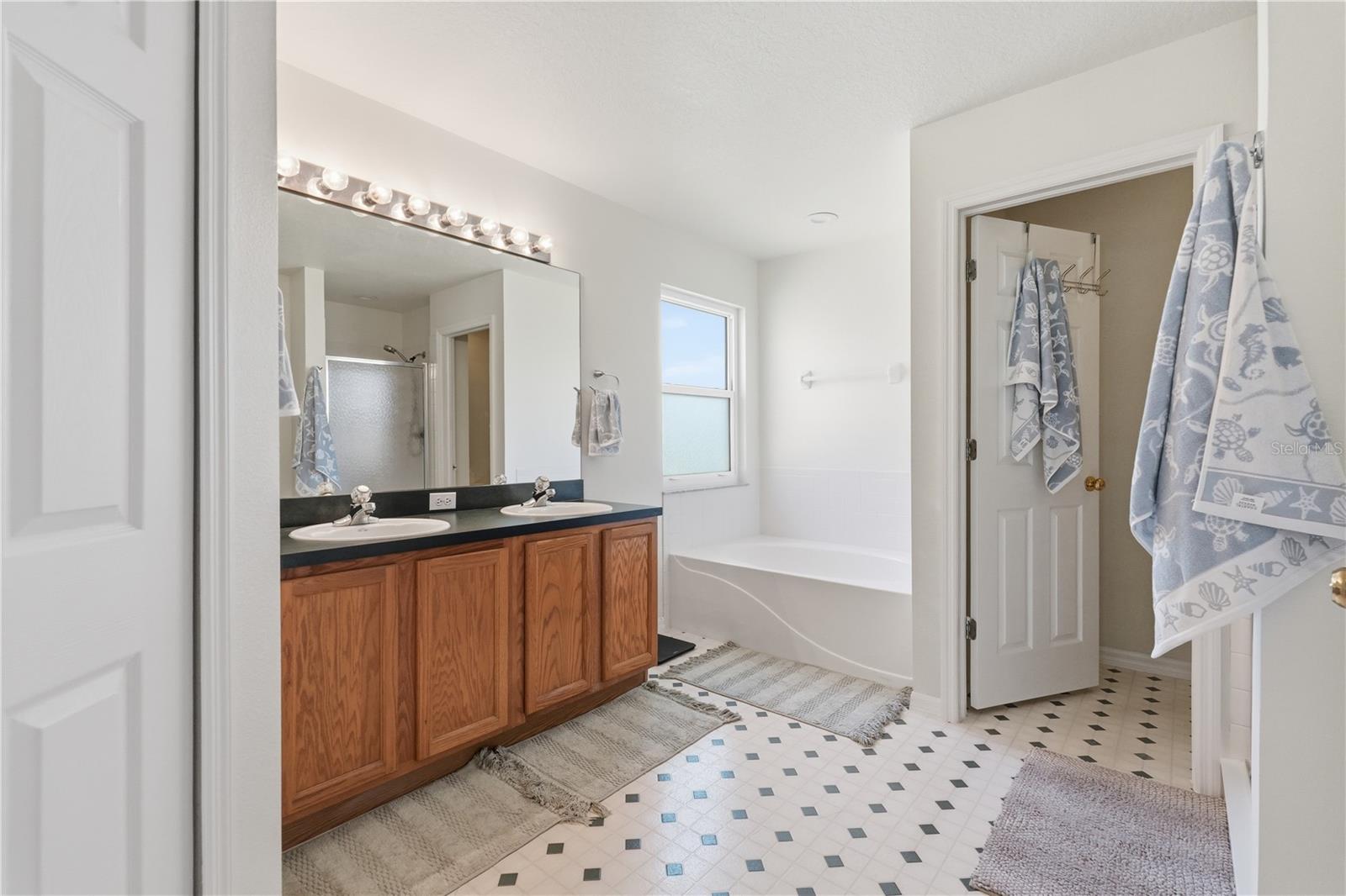 1734 MAPLELEAF BLVD, OLDSMAR, FL, 34677