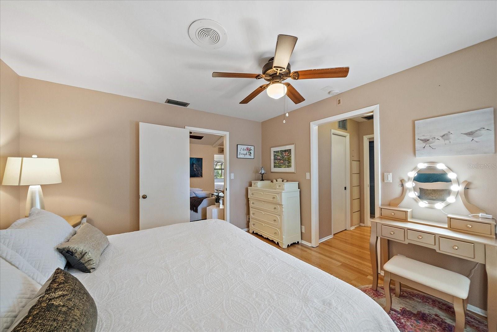 3246 MAIDEN LN, SARASOTA, FL, 34231