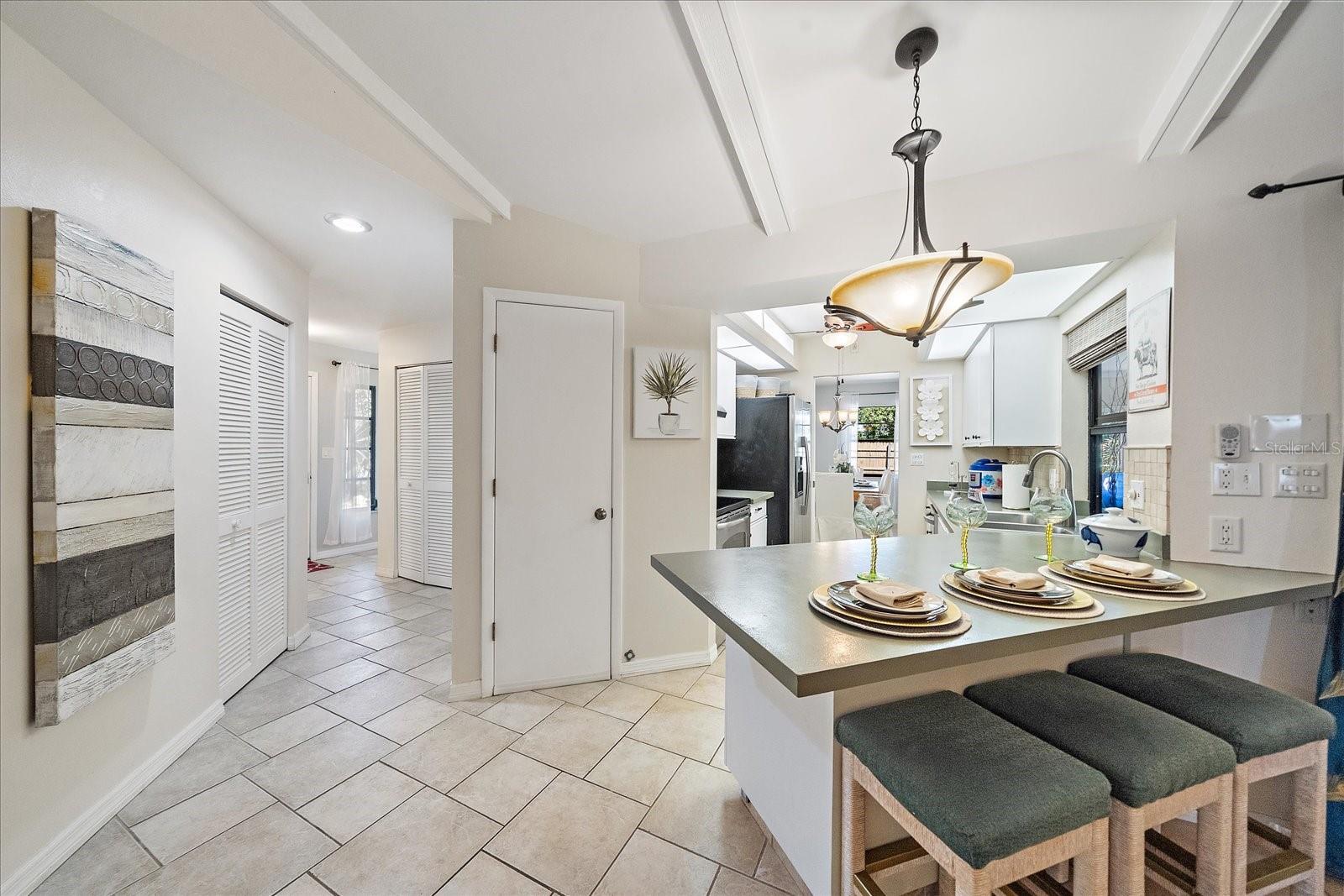 3246 MAIDEN LN, SARASOTA, FL, 34231