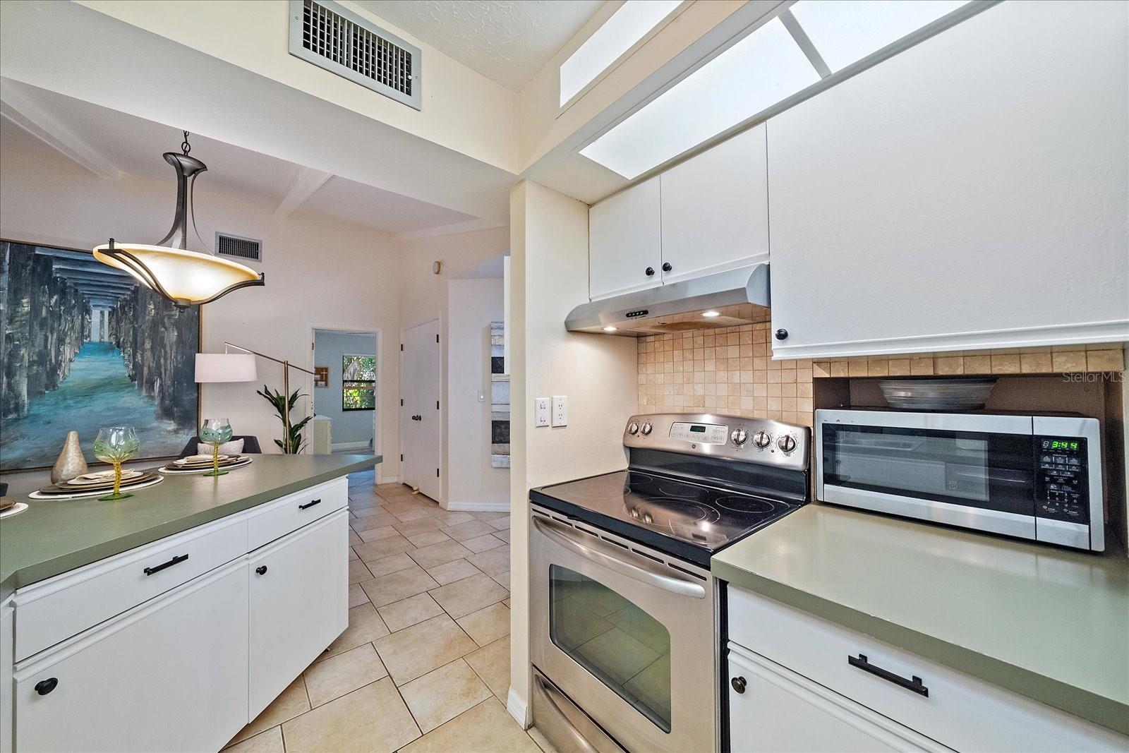 3246 MAIDEN LN, SARASOTA, FL, 34231